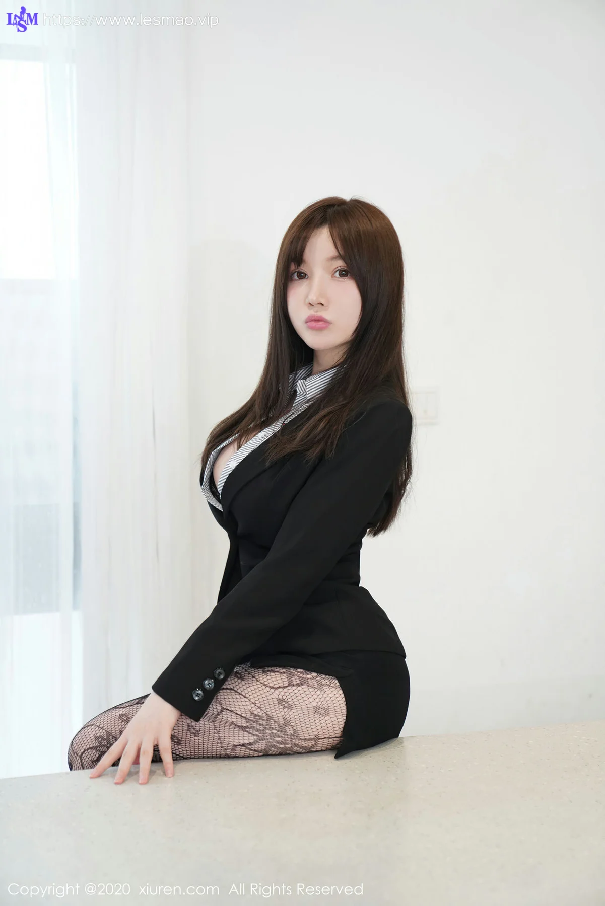 XiuRen 秀人 No.2725 网袜巨乳 糯美子 职场制服 - 19