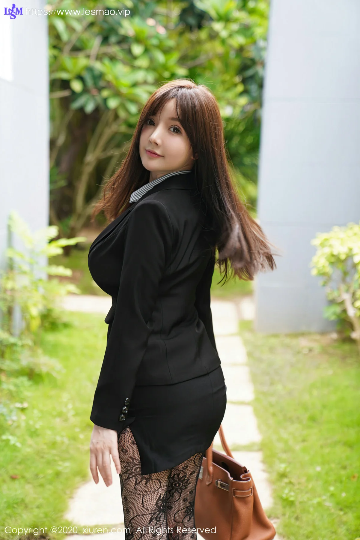 XiuRen 秀人 No.2725 网袜巨乳 糯美子 职场制服 - 23