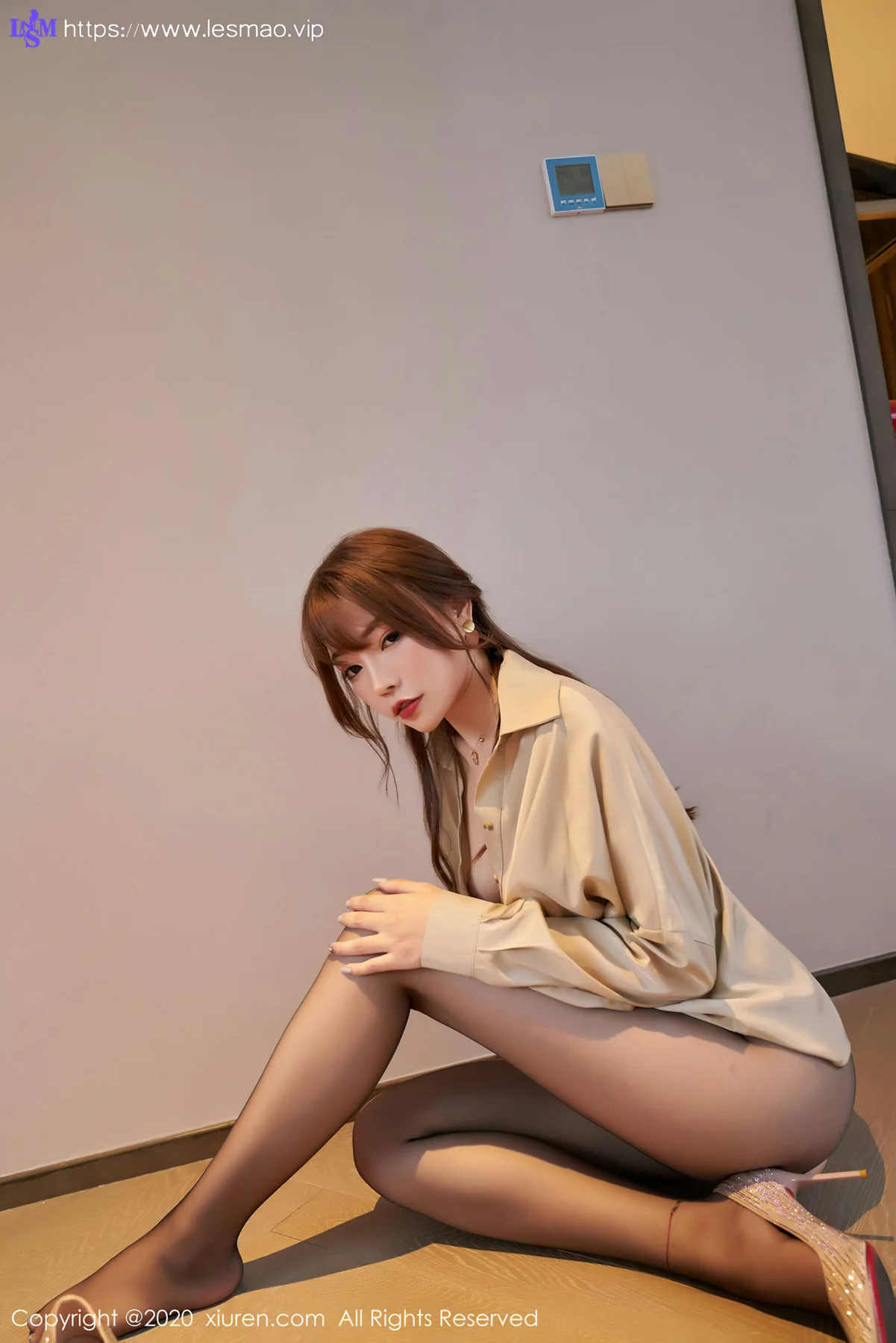 XiuRen 秀人 No.2734  芝芝 性感爆乳衬衫圆润翘臀 - 25