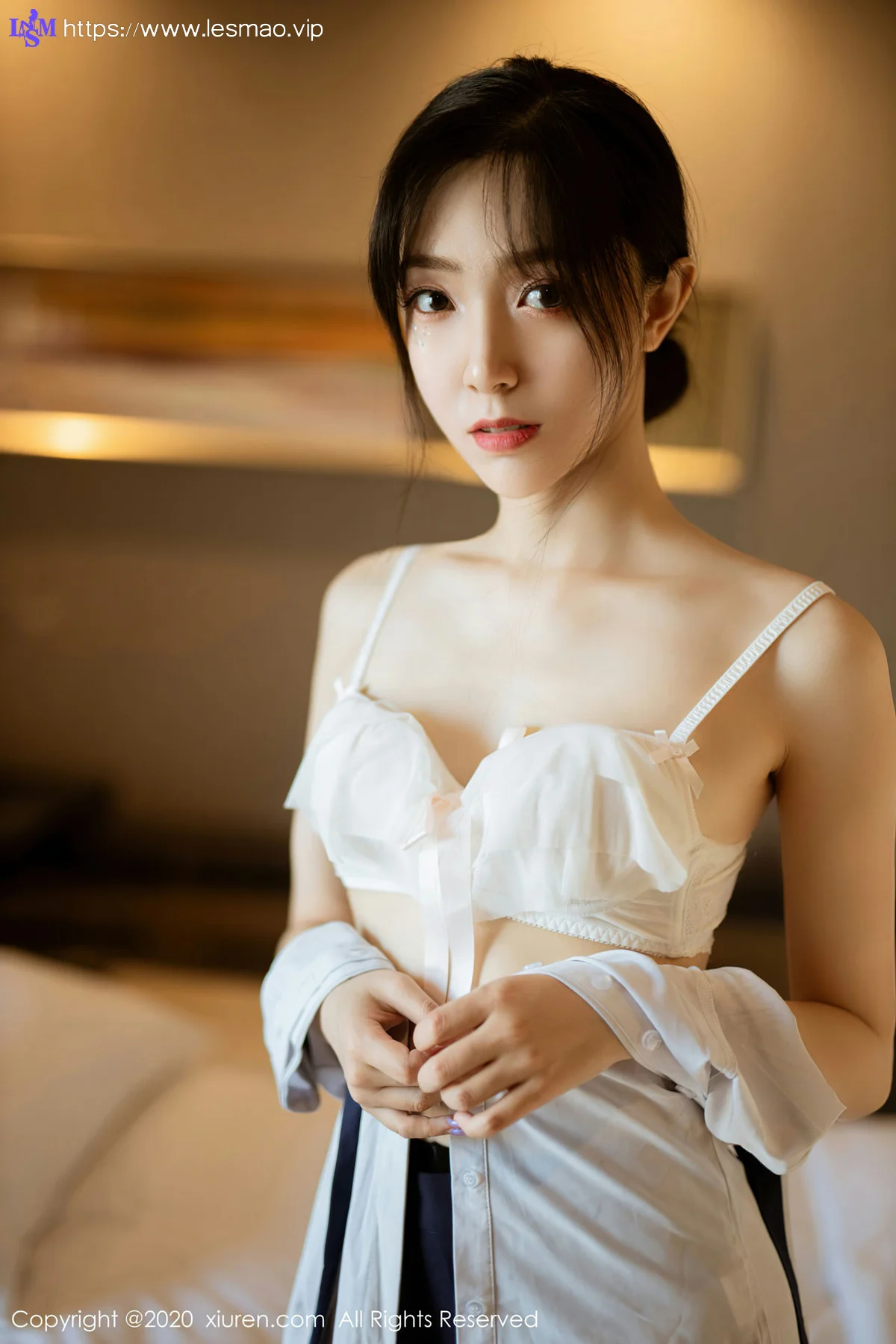 XiuRen 秀人 No.2735  新人模特 九千柒柒 苗条制服妹子 - 22