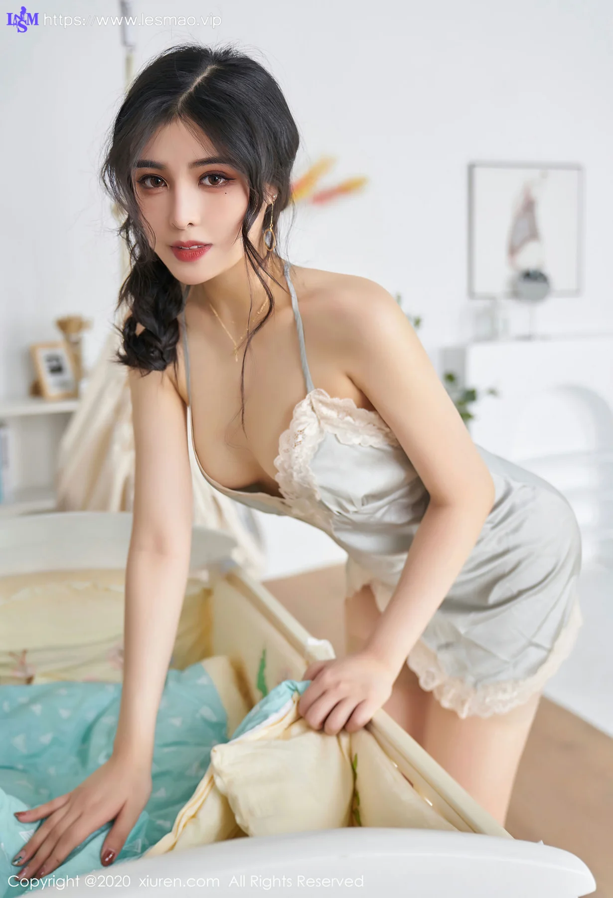 XiuRen 秀人 No.2737  蕾丝吊裙睡裙丝袜 韩静安 - 48