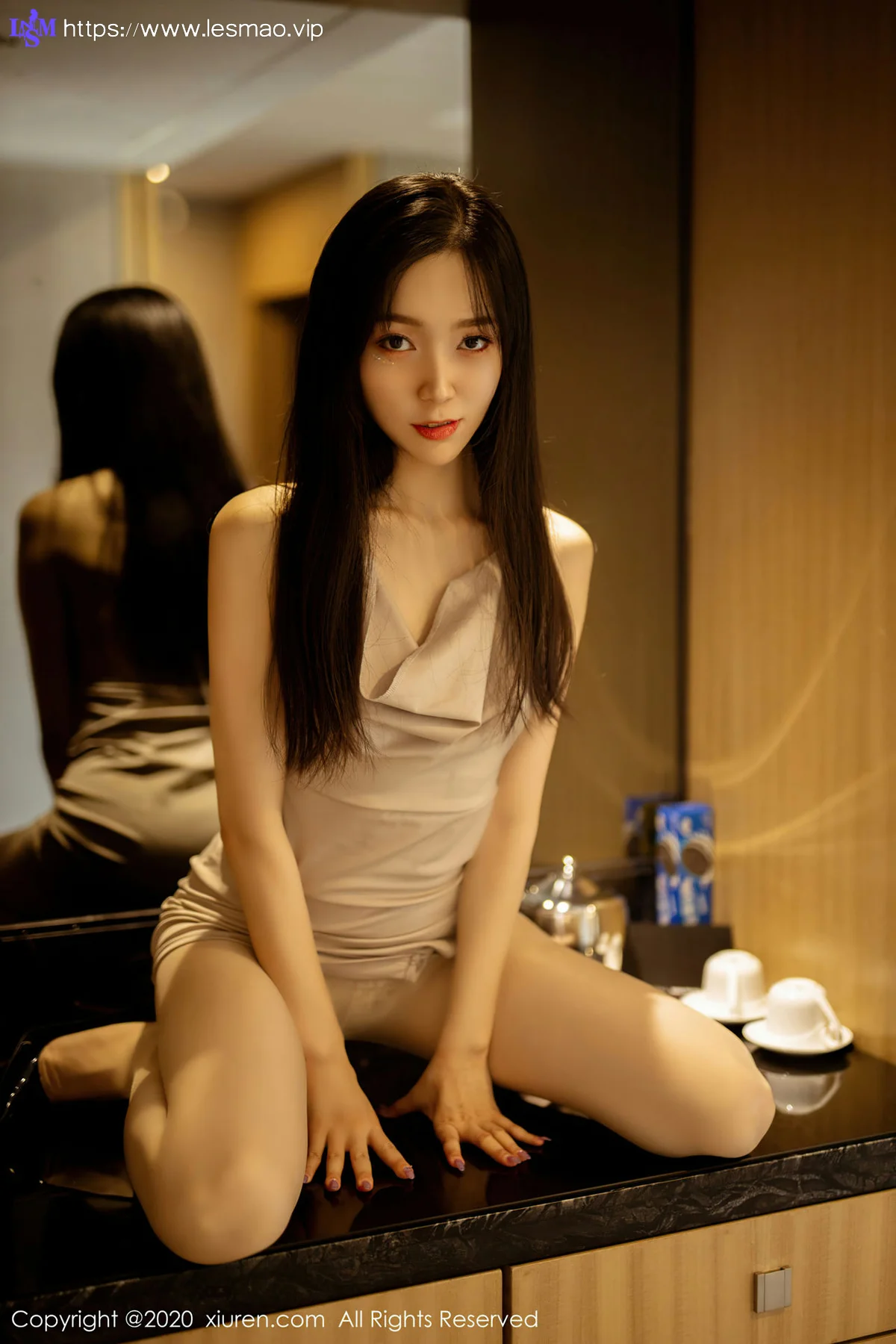 XiuRen 秀人 No.2764  吊裙丝袜 九千柒柒 - 18