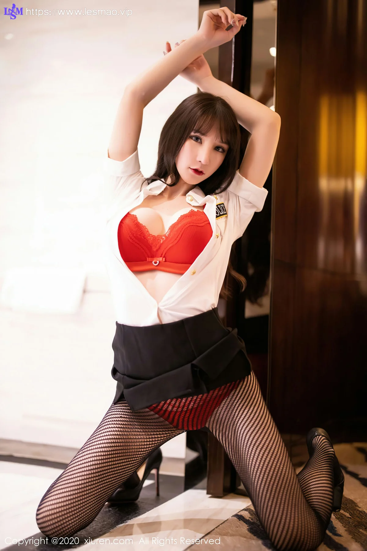 XiuRen 秀人 No.2820  街头美女 周于希 时尚制服 - 24