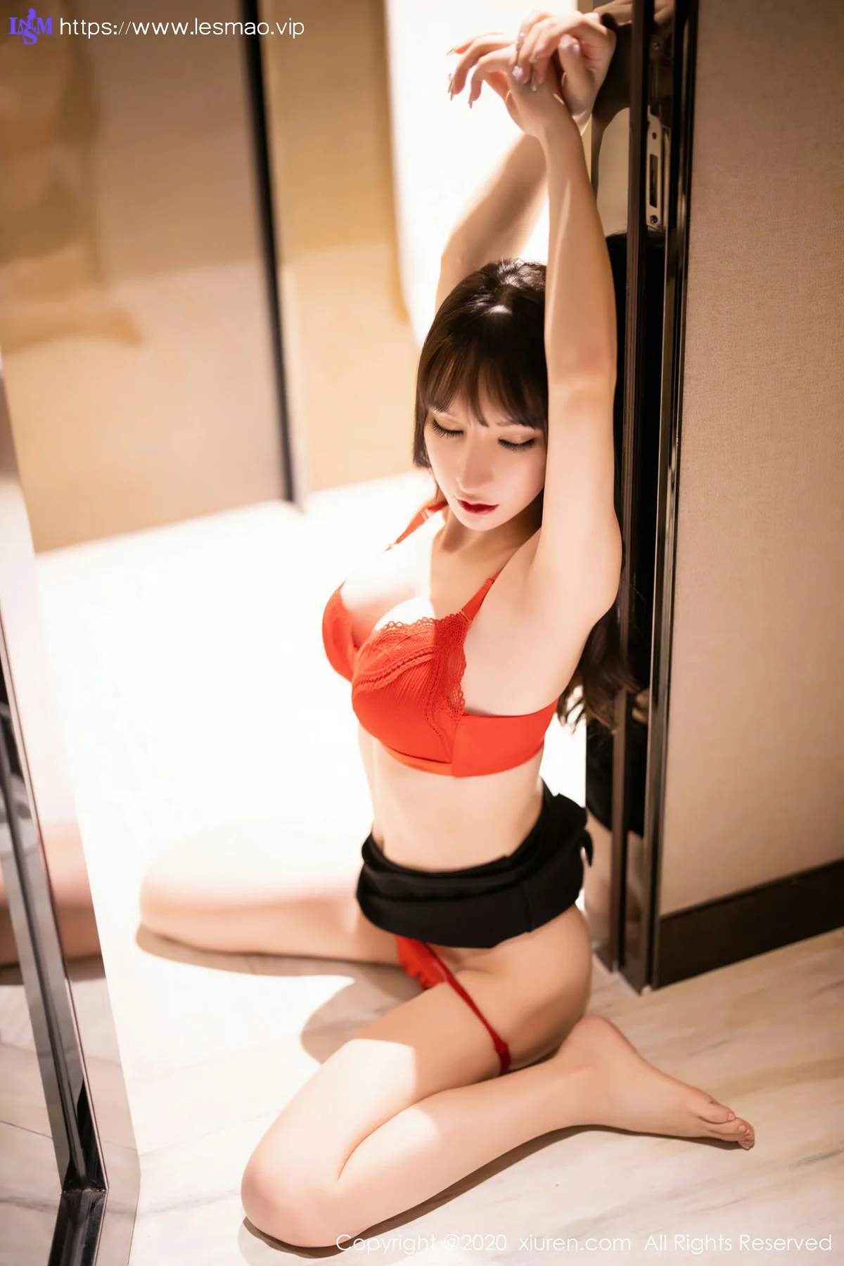 XiuRen 秀人 No.2820  街头美女 周于希 时尚制服 - 45