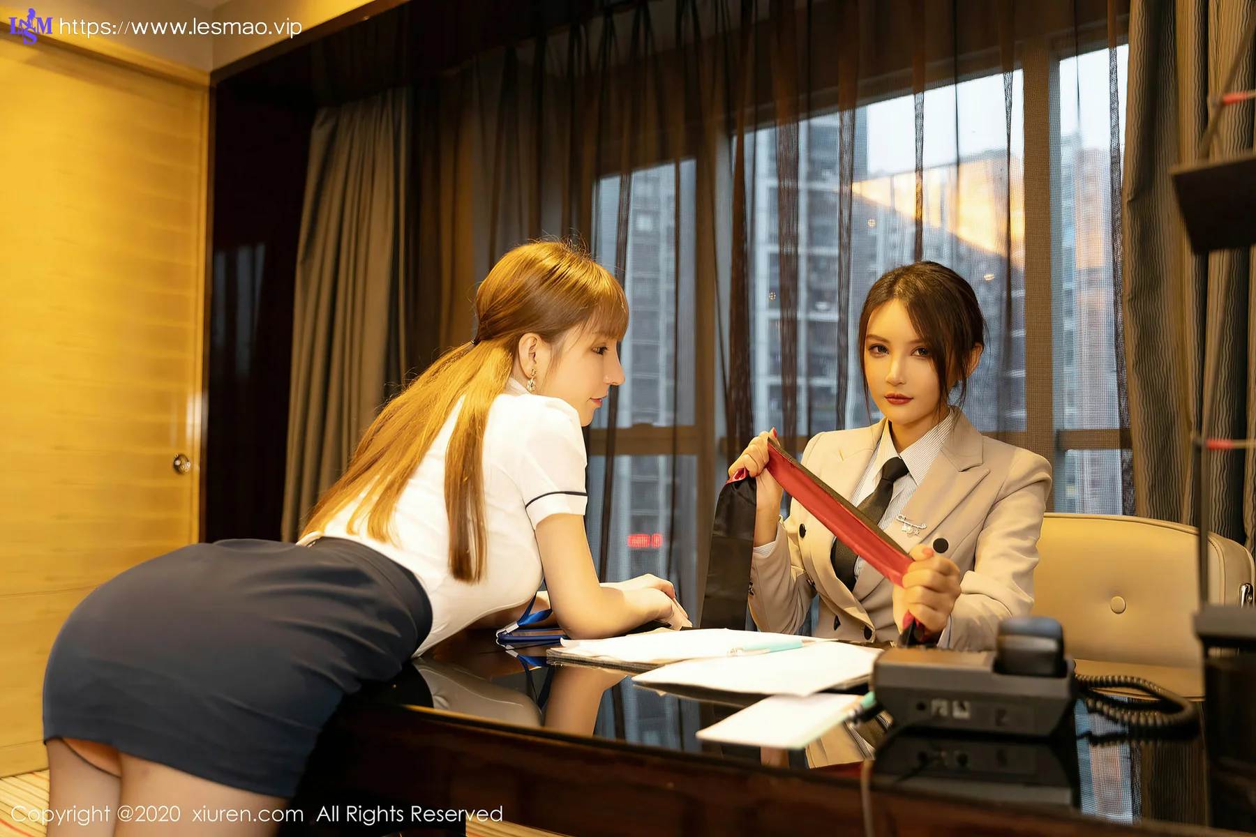 XiuRen 秀人 No.2857  周于希和顾奈奈 办公室模特合辑 - 22