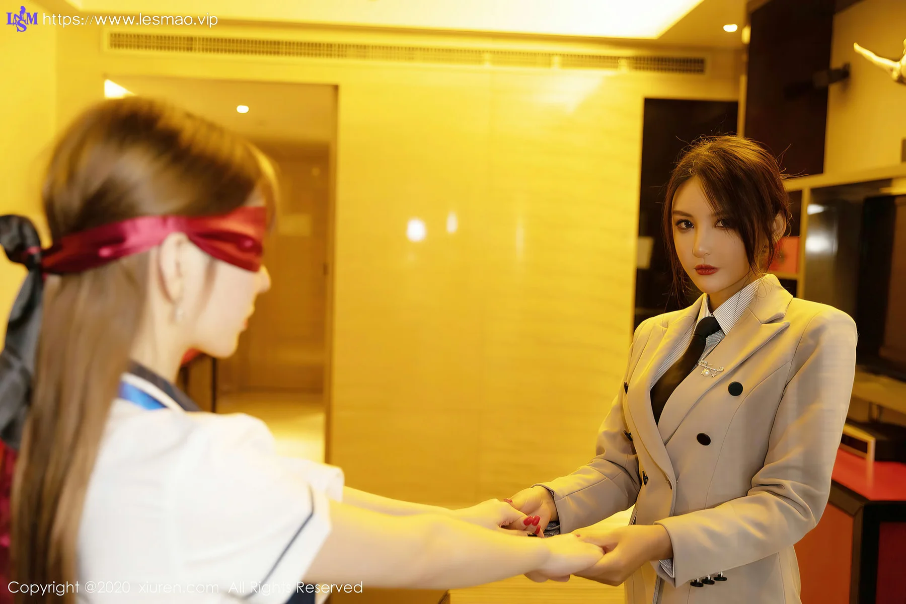 XiuRen 秀人 No.2857  周于希和顾奈奈 办公室模特合辑 - 44