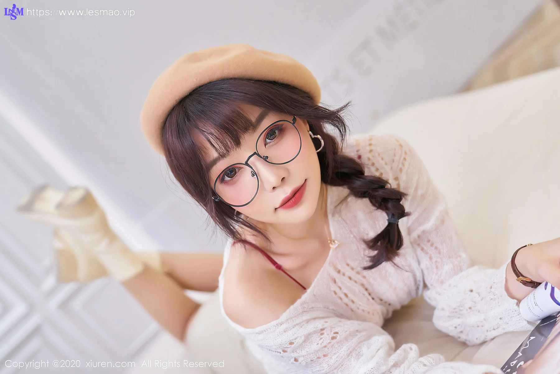 XiuRen 秀人 No.2859  眼镜ol与草帽俏皮可爱 芝芝 - 31