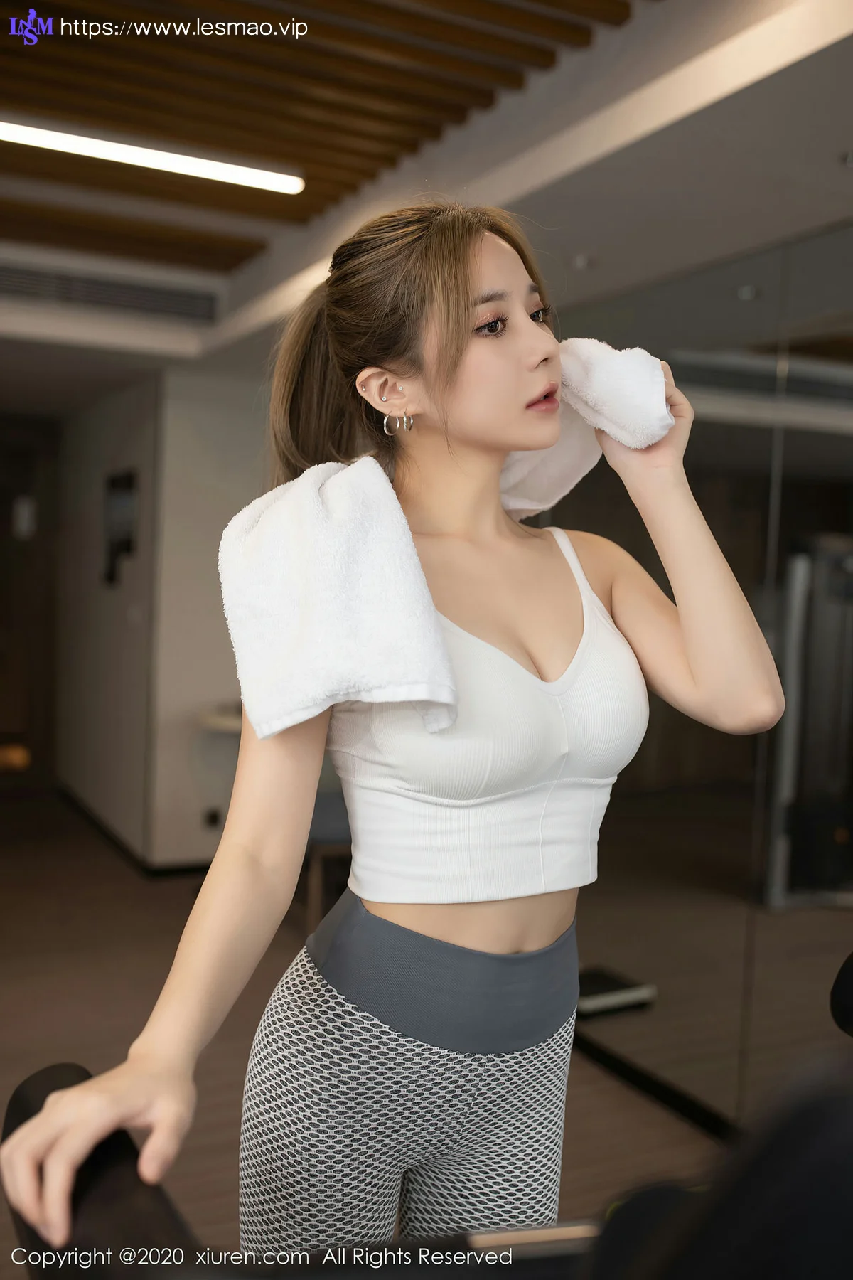 XiuRen 秀人 No.2871  抹油系列 鱼子酱 陌生人邀约健身房 - 29