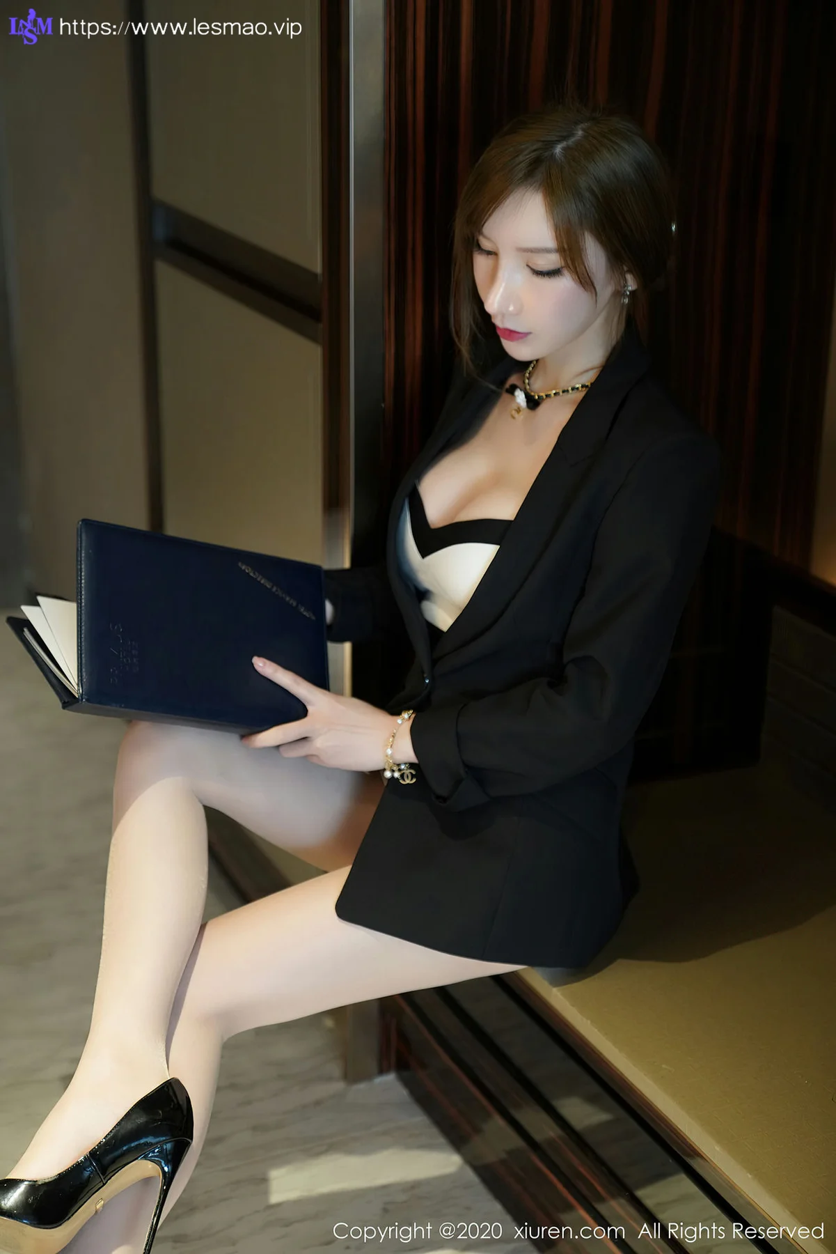 XiuRen 秀人 No.2885  职场ol剧情主题 周于希 - 27