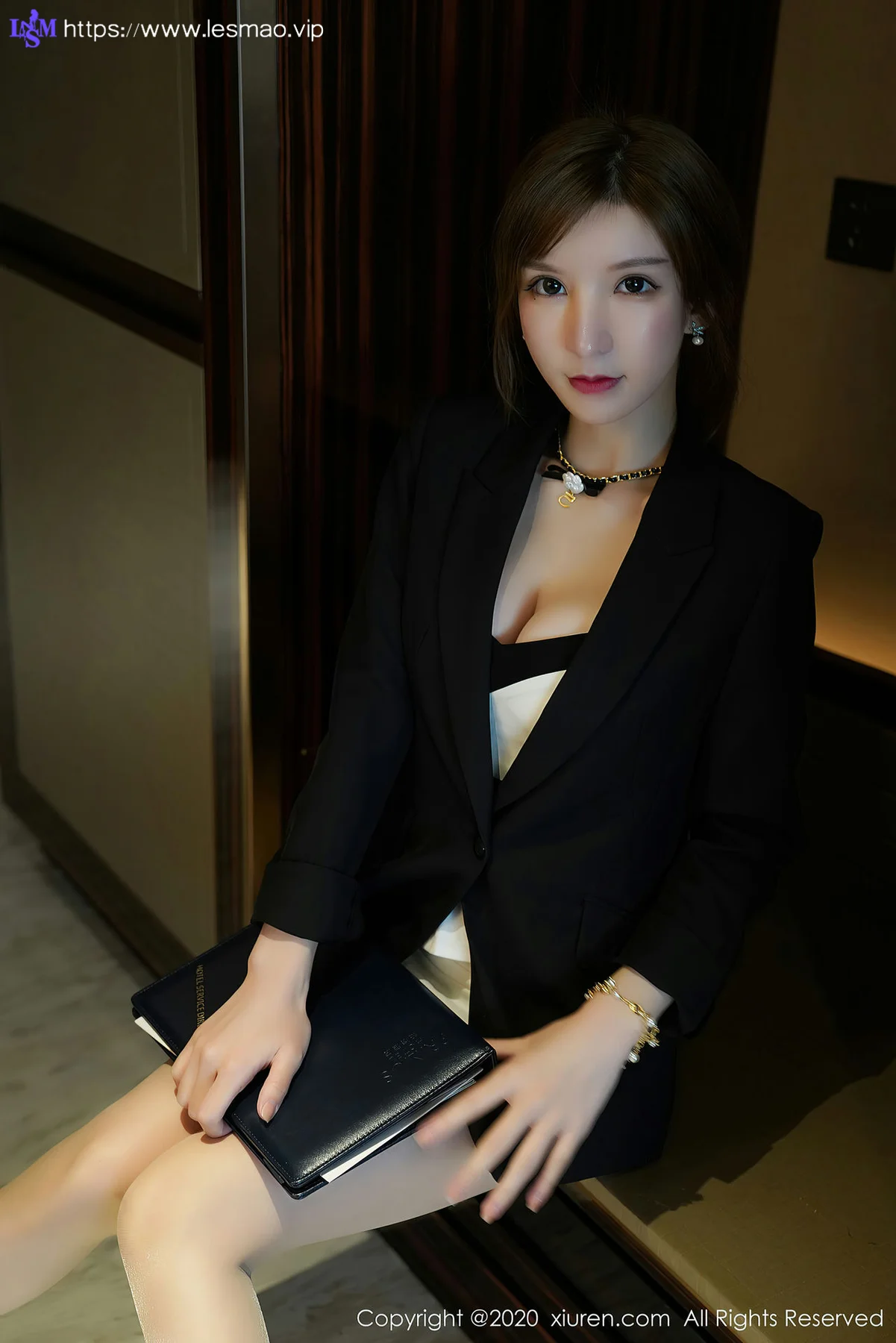 XiuRen 秀人 No.2885  职场ol剧情主题 周于希 - 32