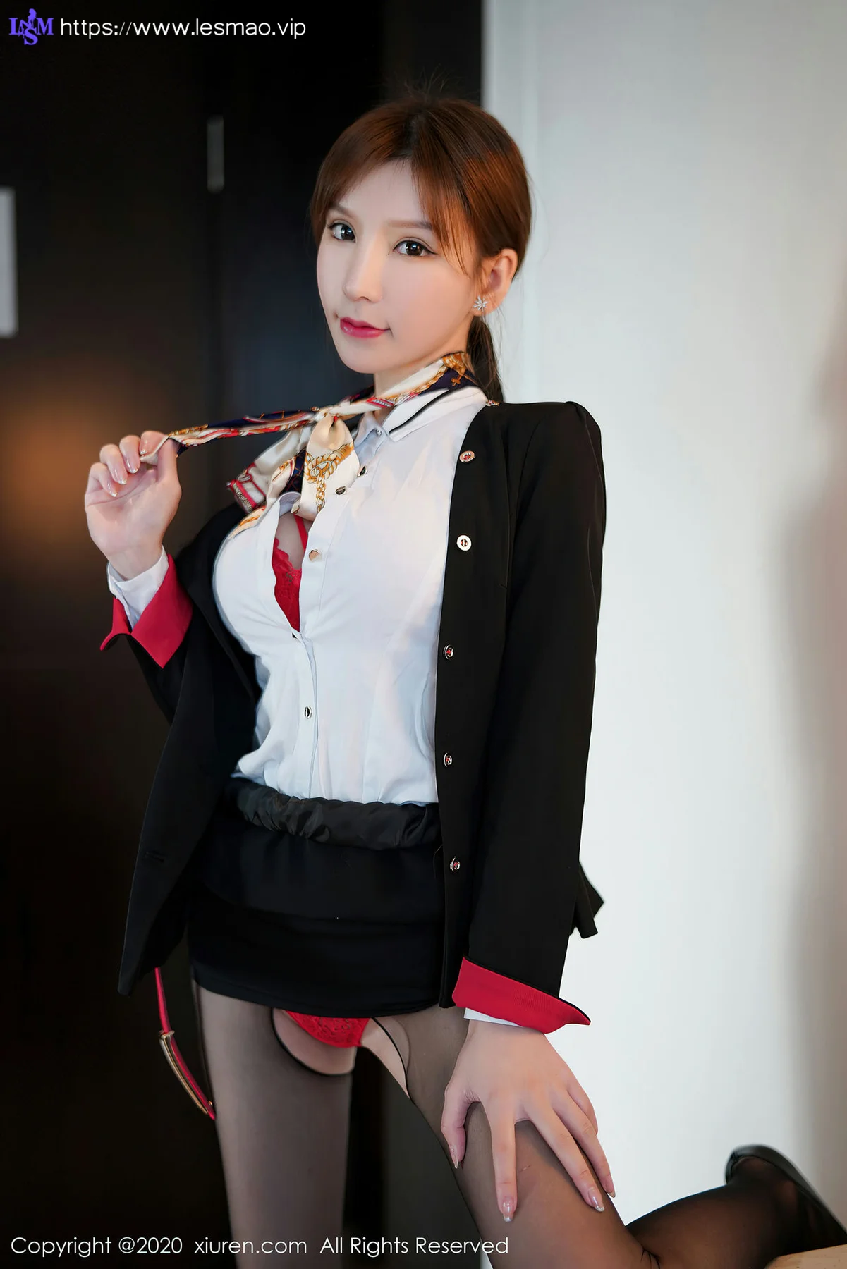 XiuRen 秀人 No.2915  空姐剧情写真 周于希 - 51