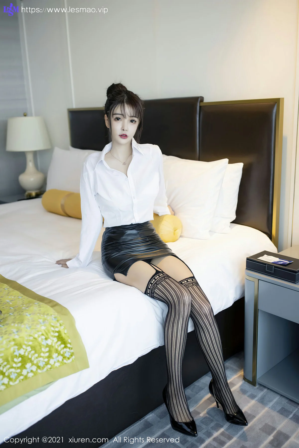 XiuRen 秀人 No.2976  清甜秀美美女皮裙 南初妹妹 - 19