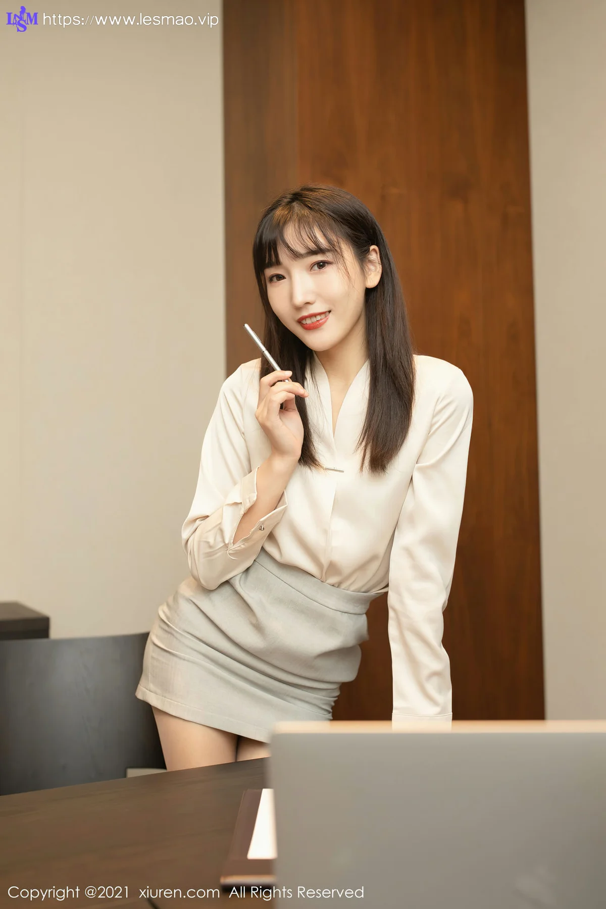 XiuRen 秀人 No.2987 会议室讲师写真 陆萱萱 - 14
