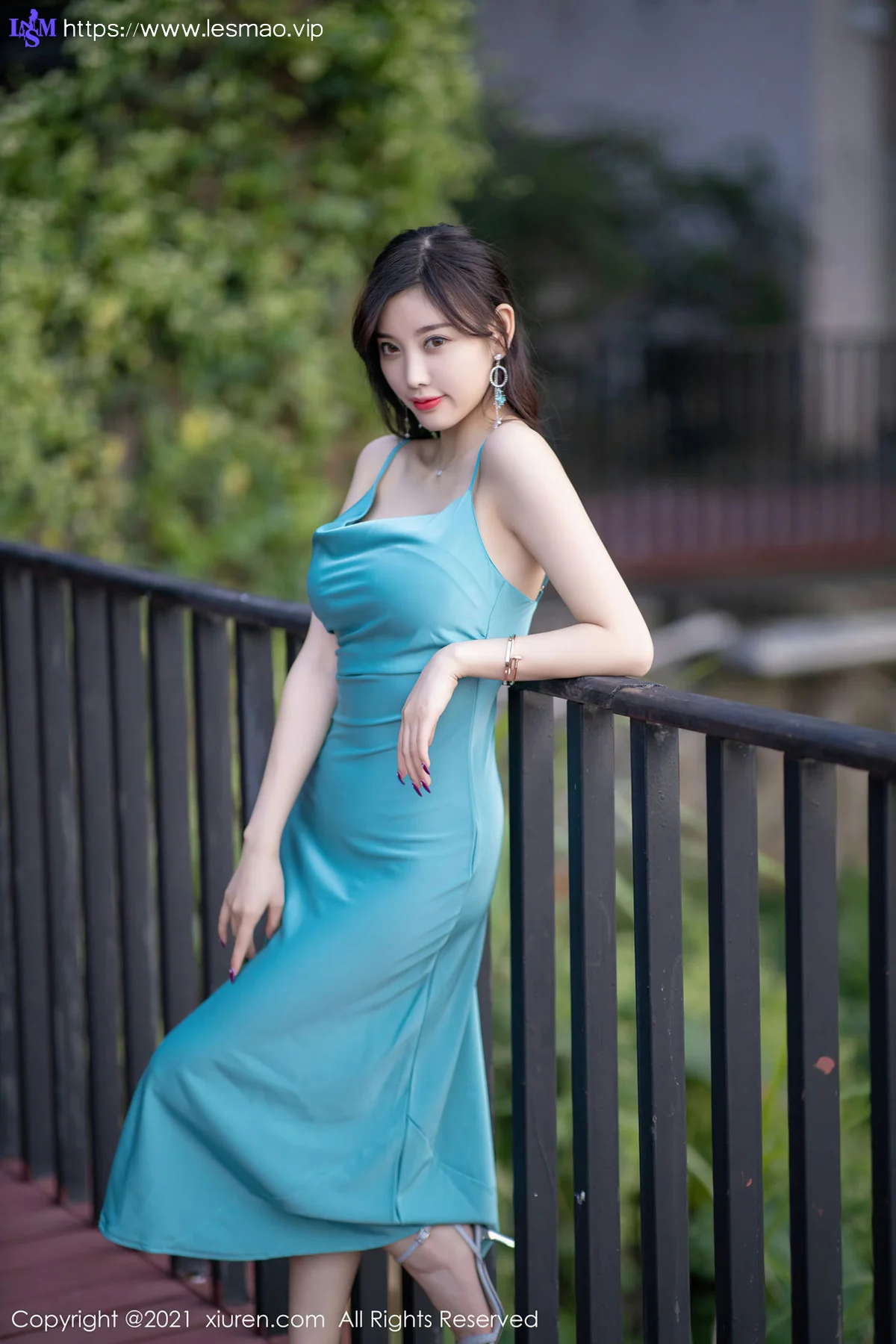 XiuRen 秀人 No.2997  典雅吊裙 杨晨晨 曼妙身姿 - 21