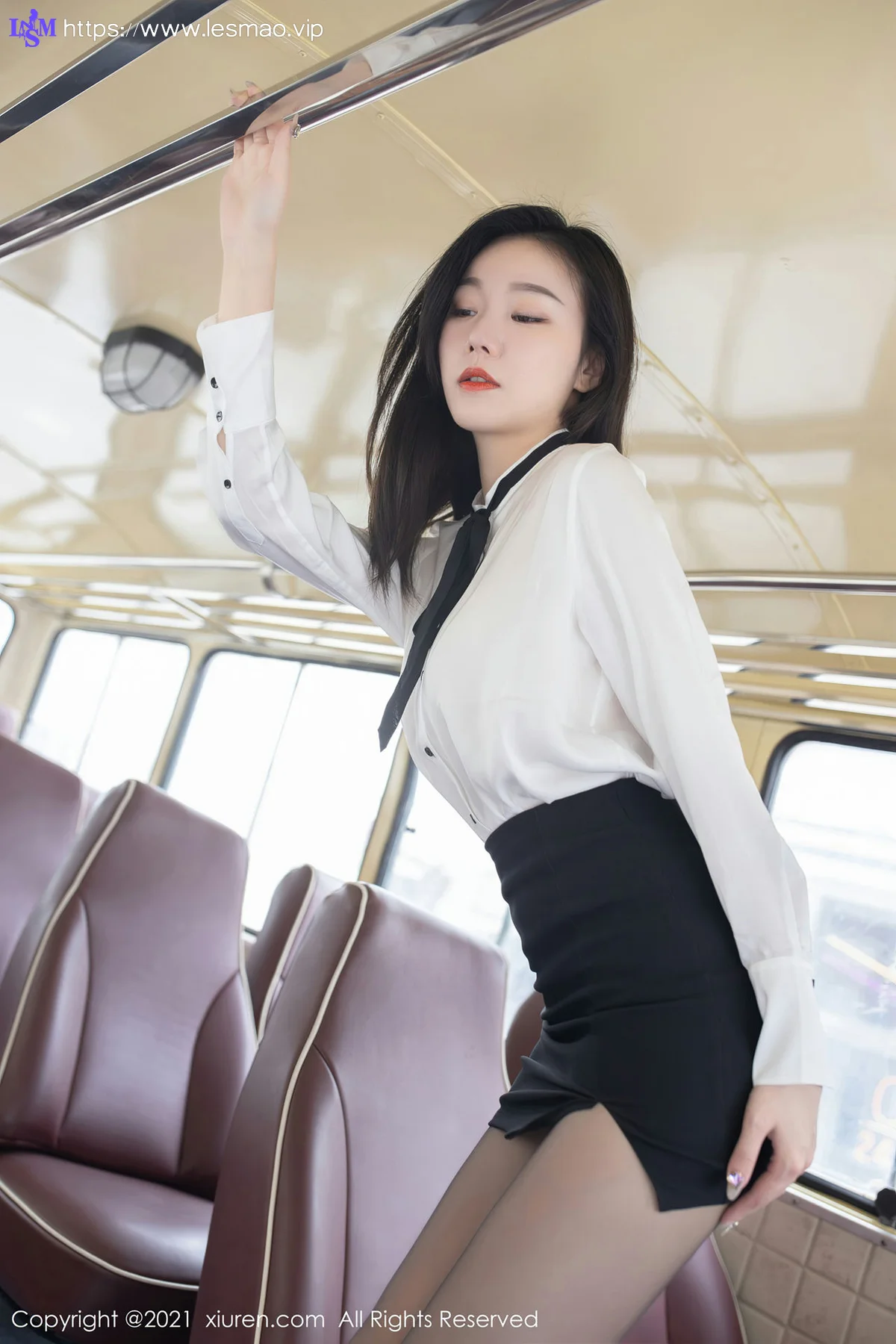 XiuRen 秀人 No.3020  末班大巴车主题写真 安然 - 11