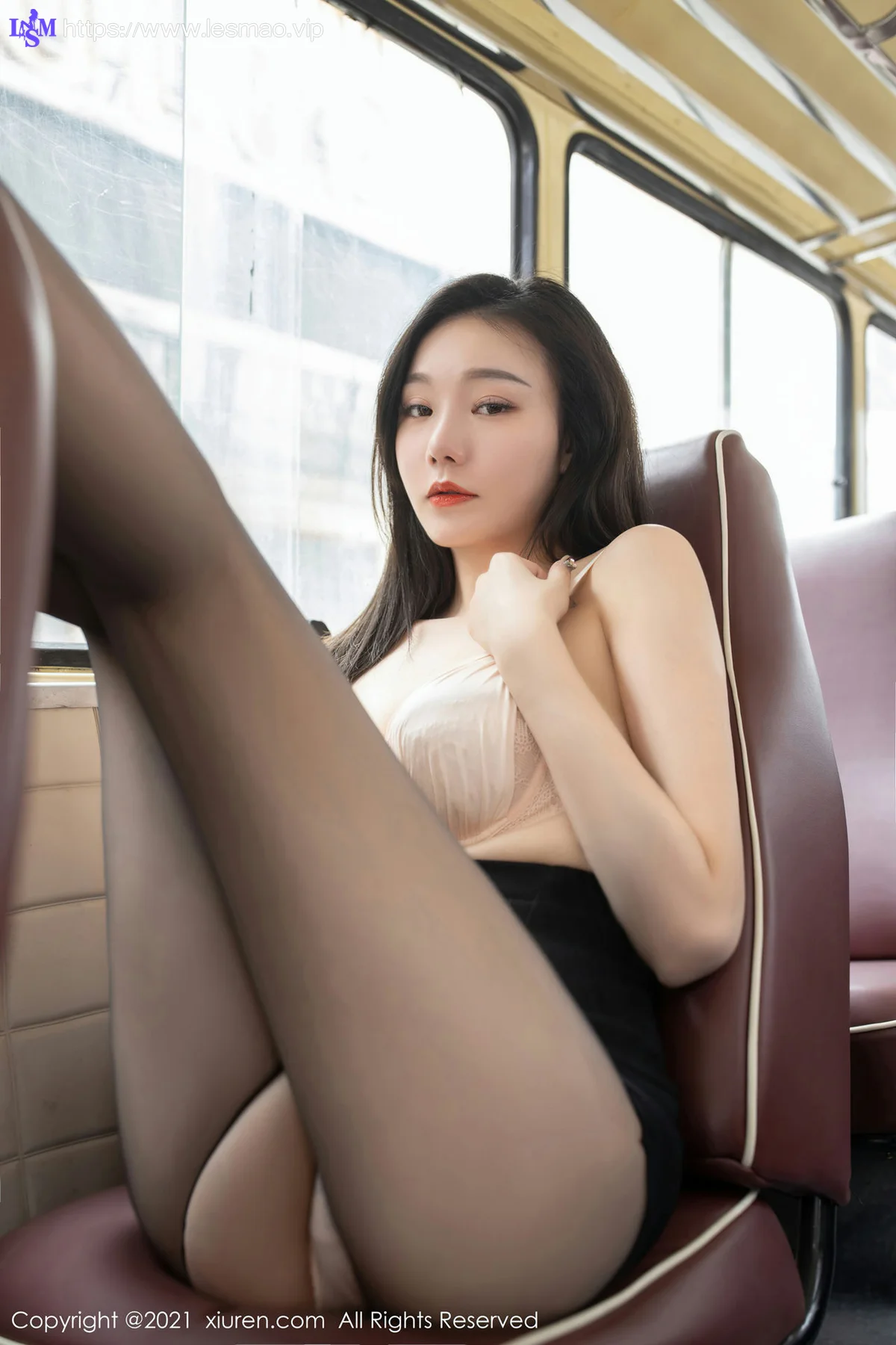 XiuRen 秀人 No.3020  末班大巴车主题写真 安然 - 40