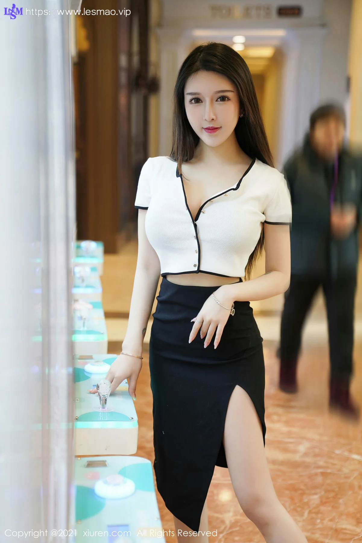 XiuRen 秀人 No.3023  经典黑丝ol 玉兔miki - 16