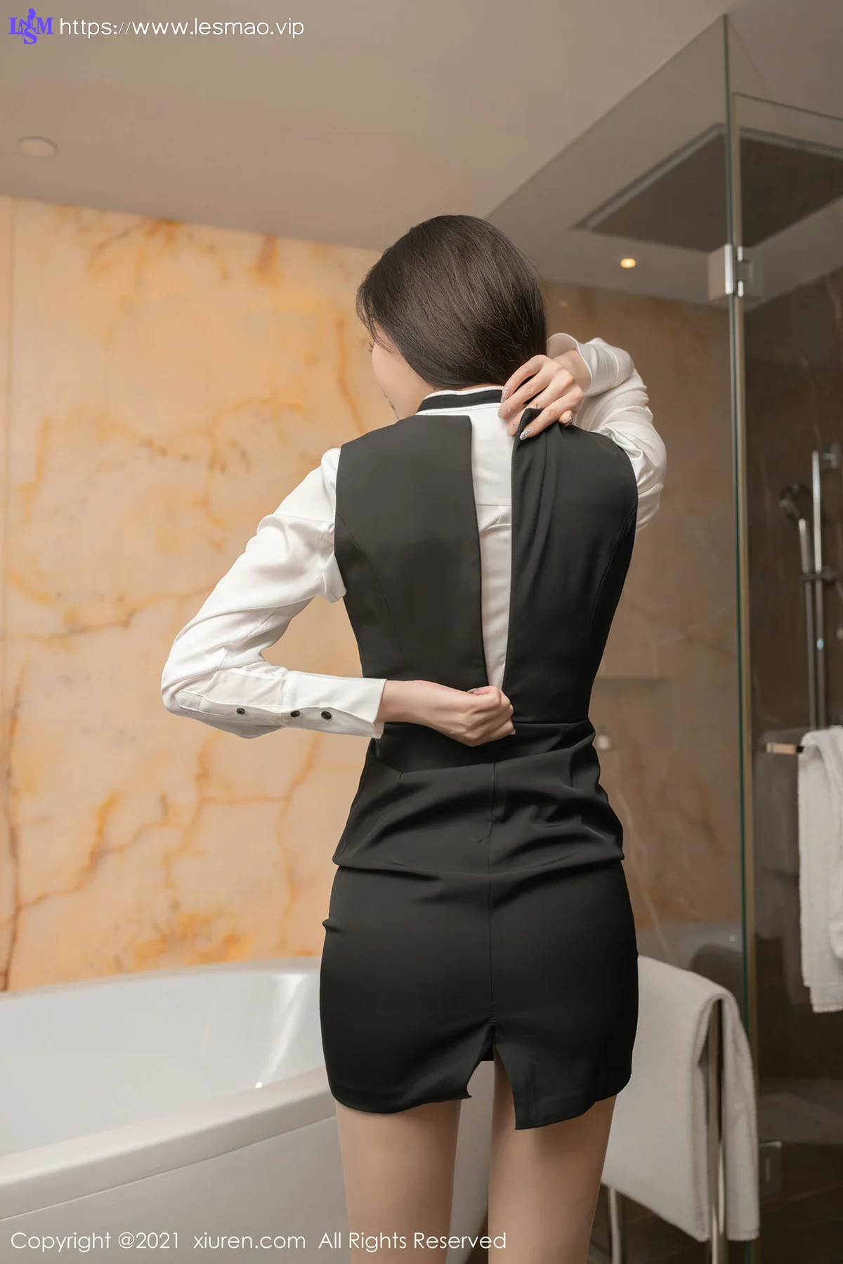 XiuRen 秀人 No.3042  行政套房酒店经理 安然 剧情写真 - 41