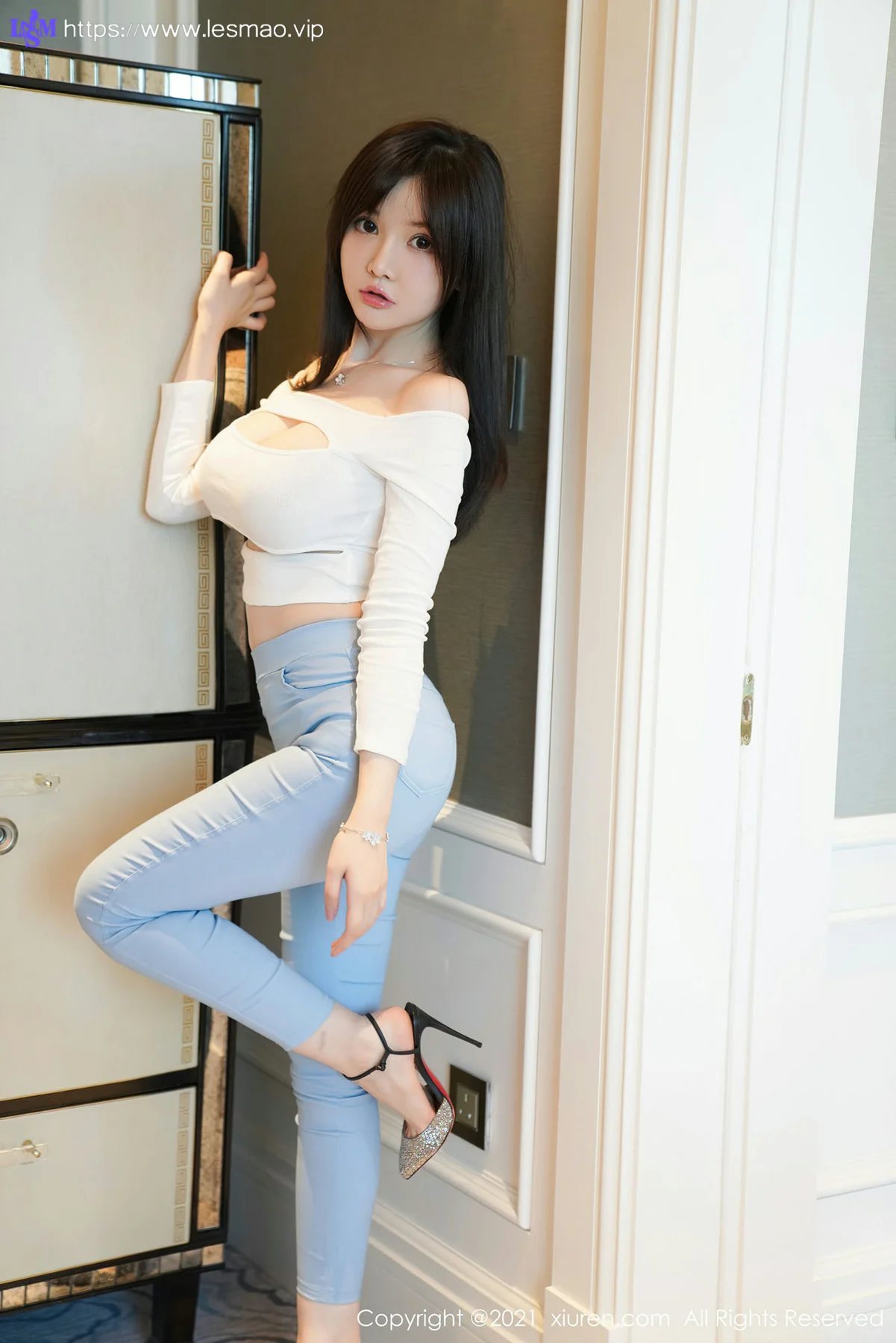 XiuRen 秀人 No.3055  拉链牛仔裤 糯美子  澳洲旅拍 - 18