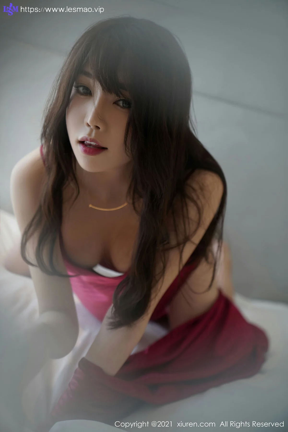 XiuRen 秀人 No.3110  芝芝 猩红睡裙 - 38
