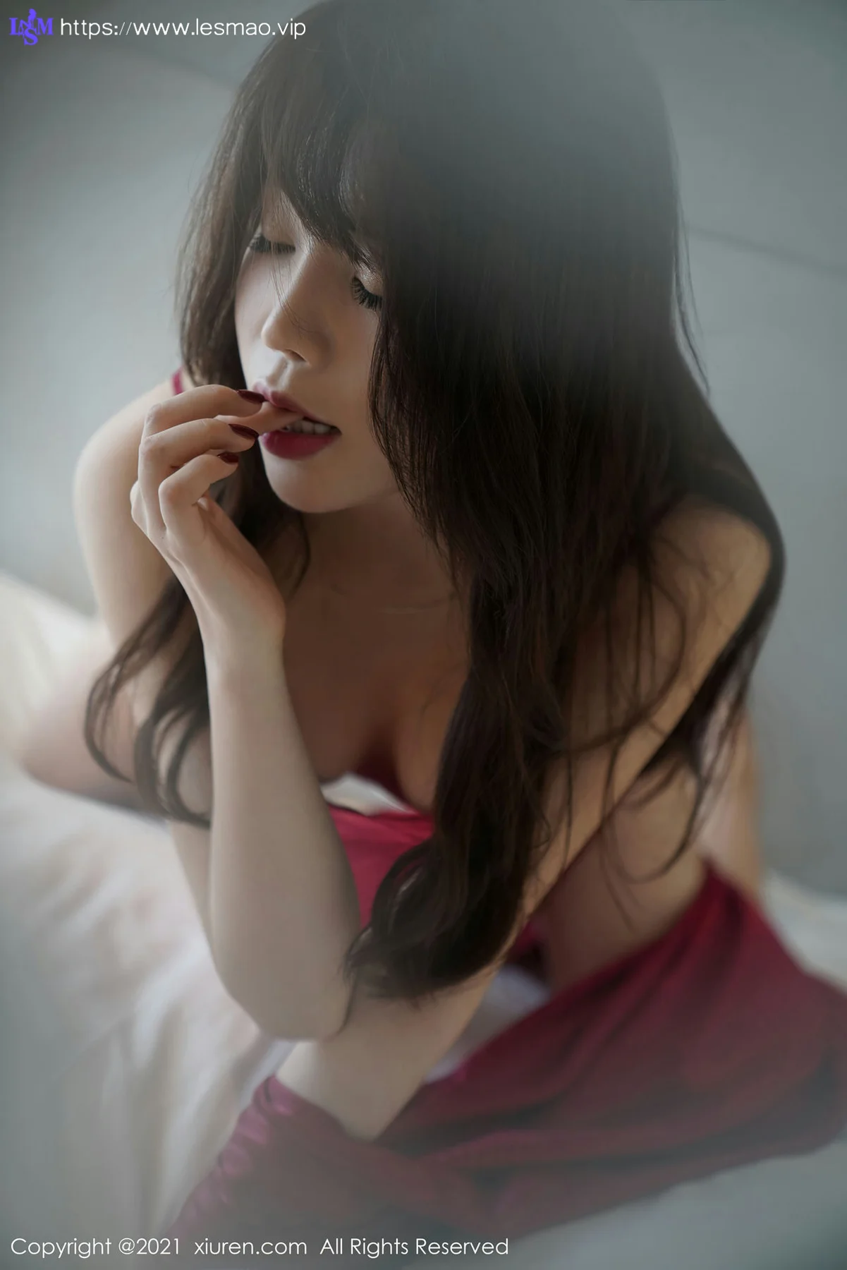 XiuRen 秀人 No.3110  芝芝 猩红睡裙 - 40
