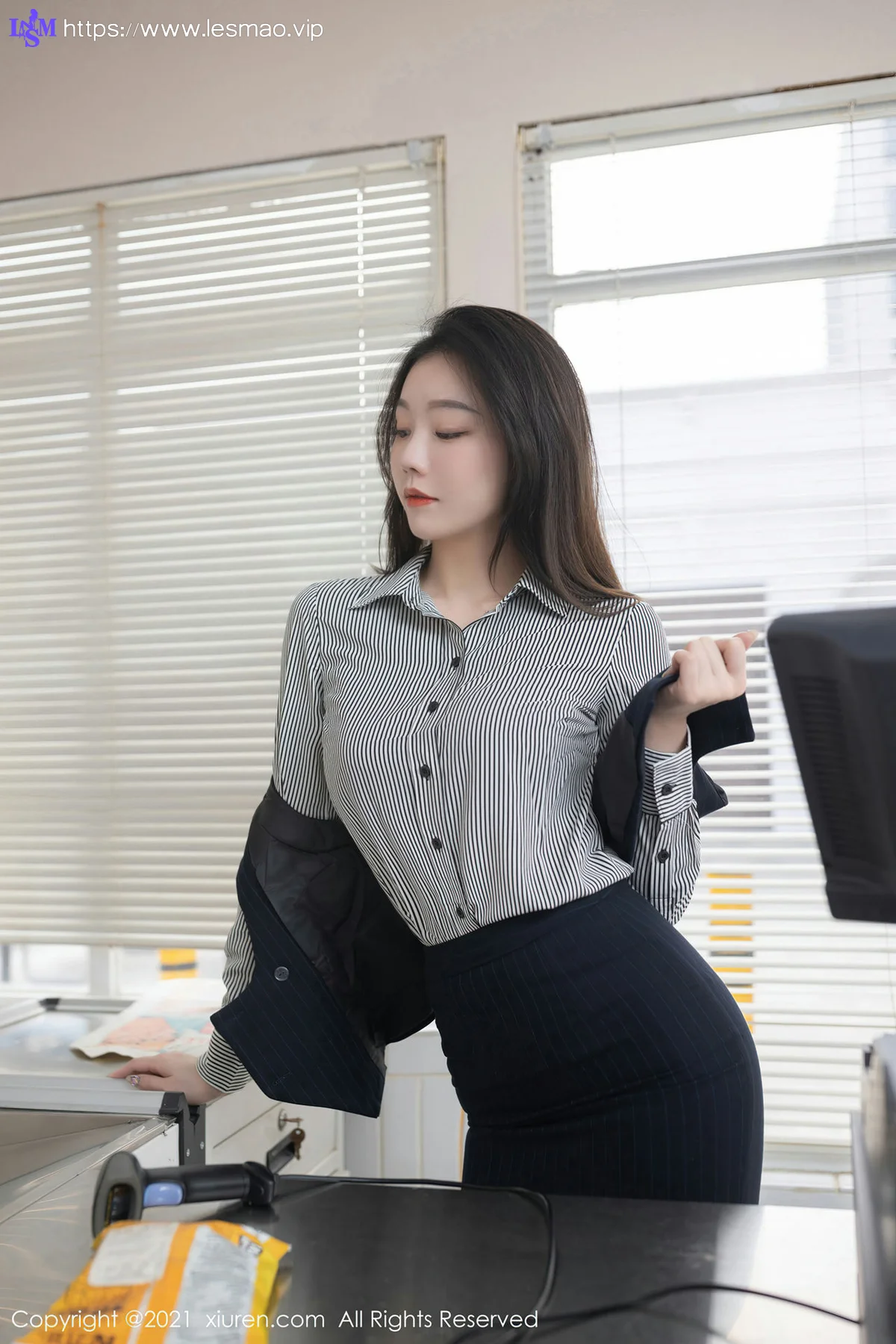 XiuRen 秀人 No.3123  安然 条纹衬衫职业装 - 14