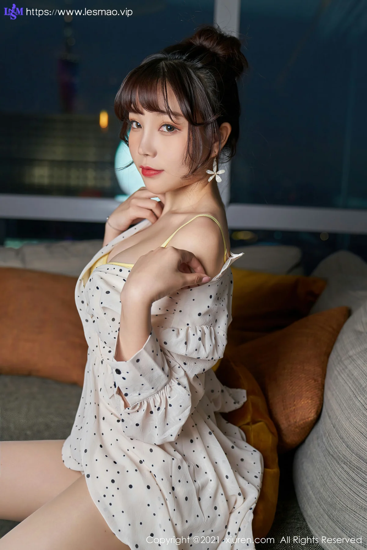 XiuRen 秀人 No.3145 碎花性感  芝芝 丁字裤翘臀 - 34