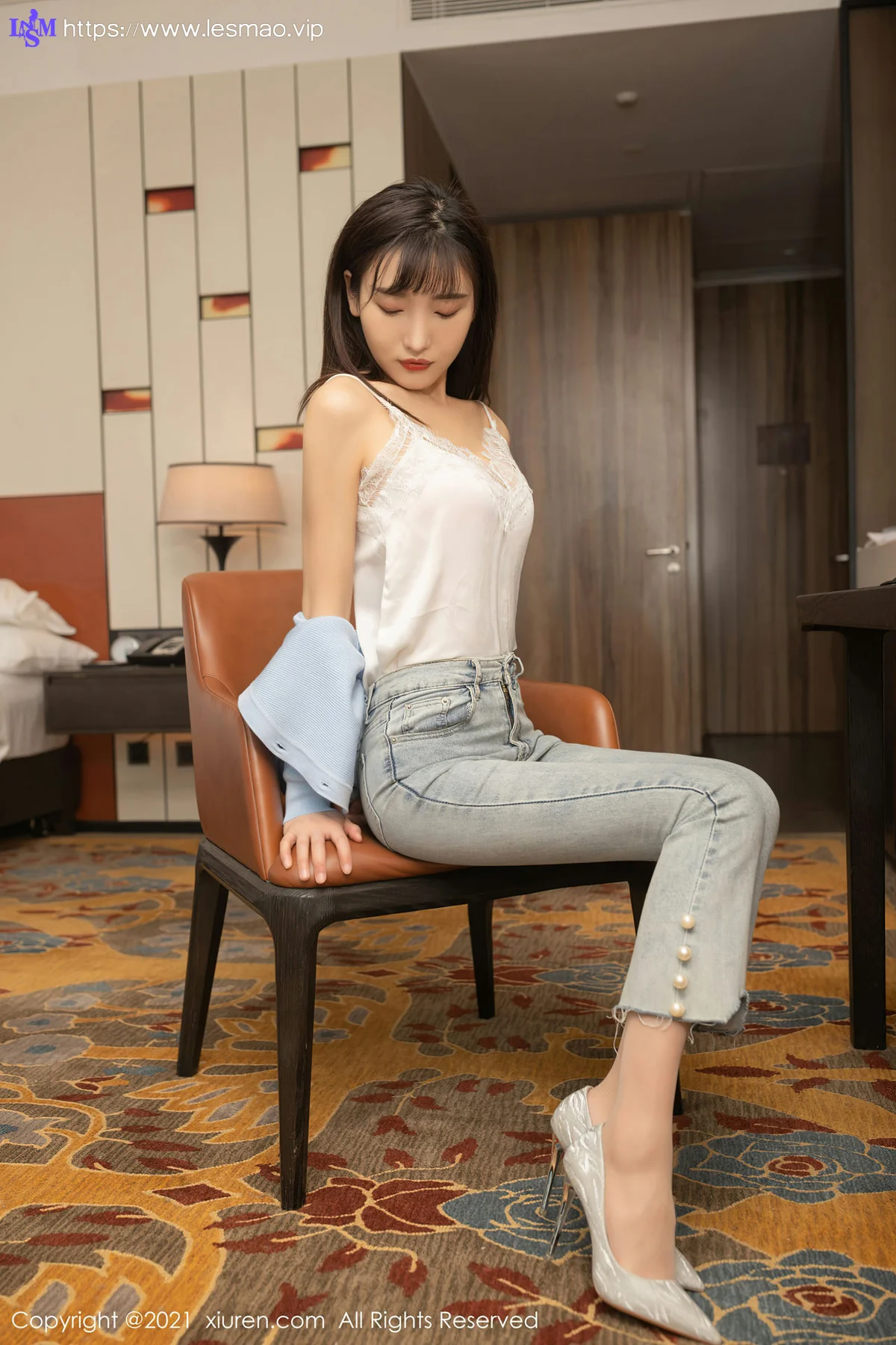 XiuRen 秀人 No.3146  送文件情景写真  陆萱萱 - 24