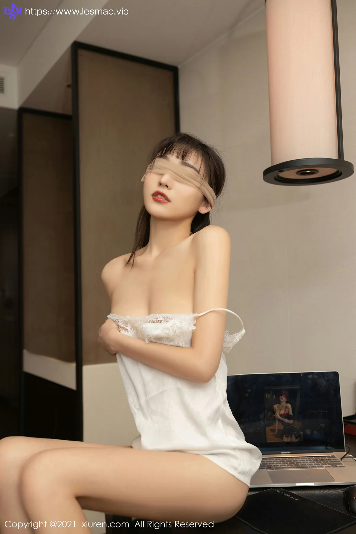 XiuRen 秀人 No.3146  送文件情景写真  陆萱萱 - 66