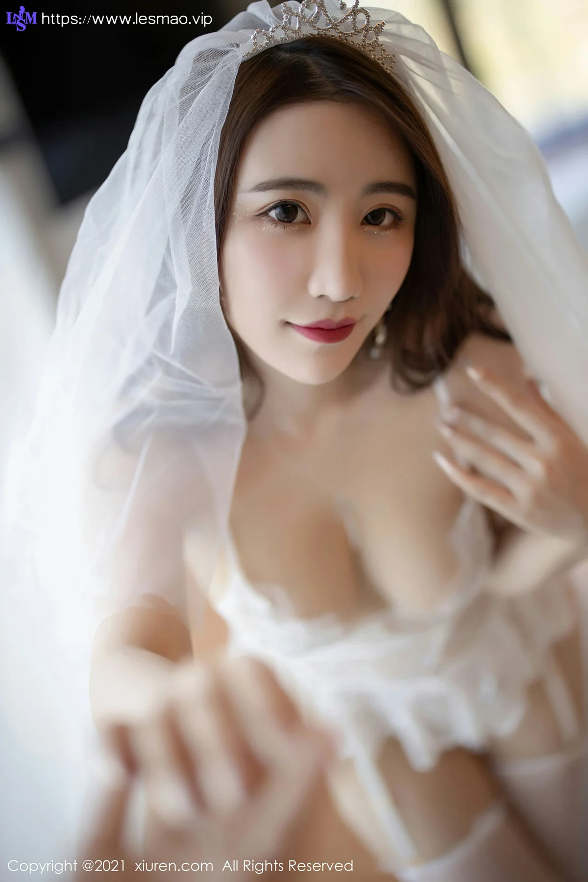 XiuRen 秀人 No.3166  美仑美奂的婚纱 绯月樱-Cherry 三亚旅拍 - 29