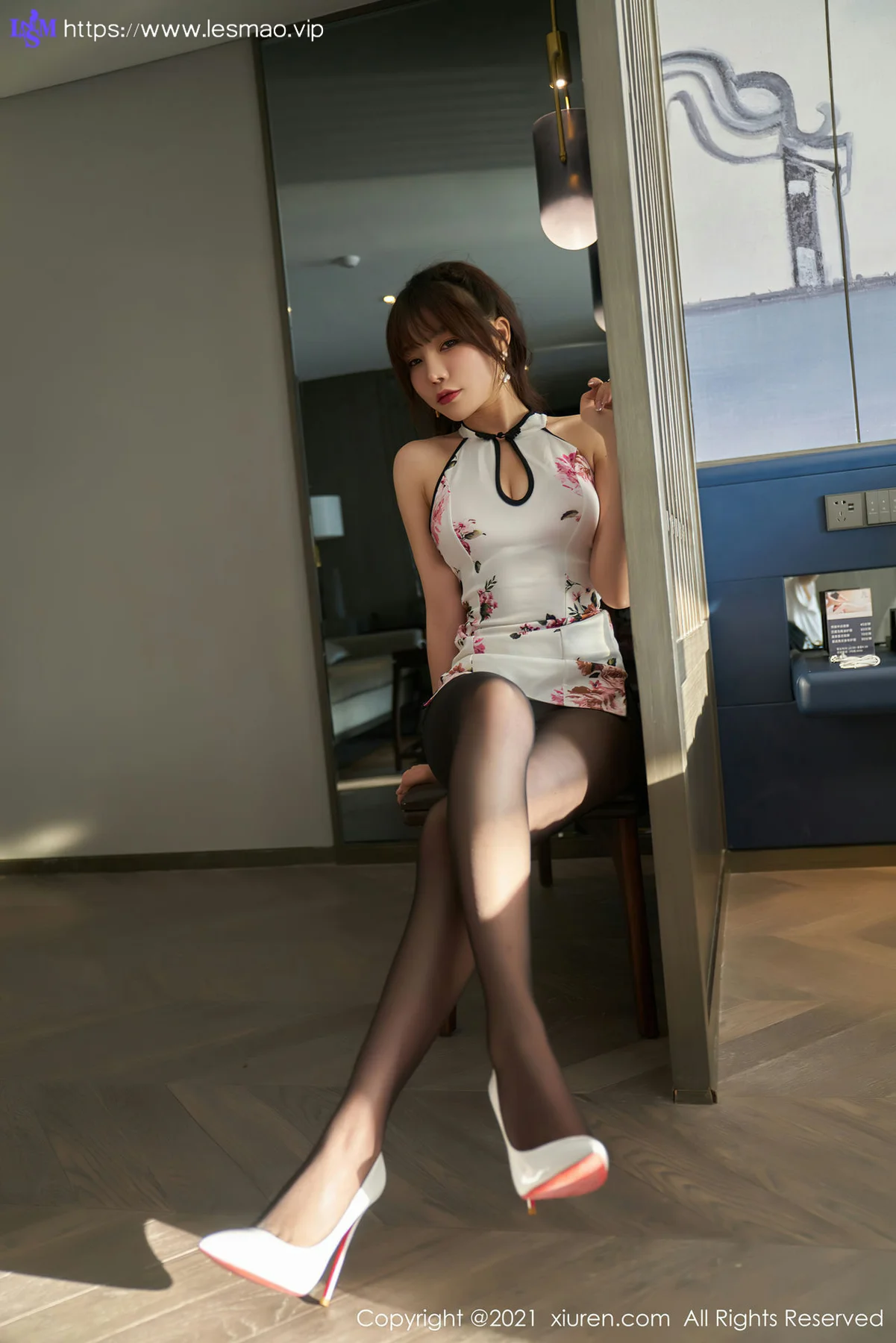 XiuRen 秀人 No.3175  韵味旗袍翘臀 芝芝booty - 19