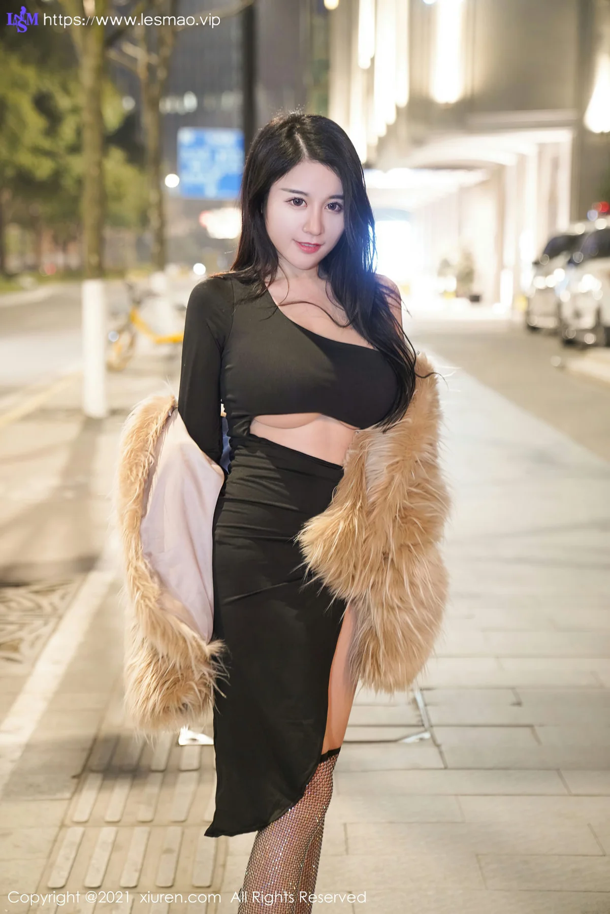 XiuRen 秀人 No.3222   轻薄皮草服饰 美七Mia 性感写真 - 48