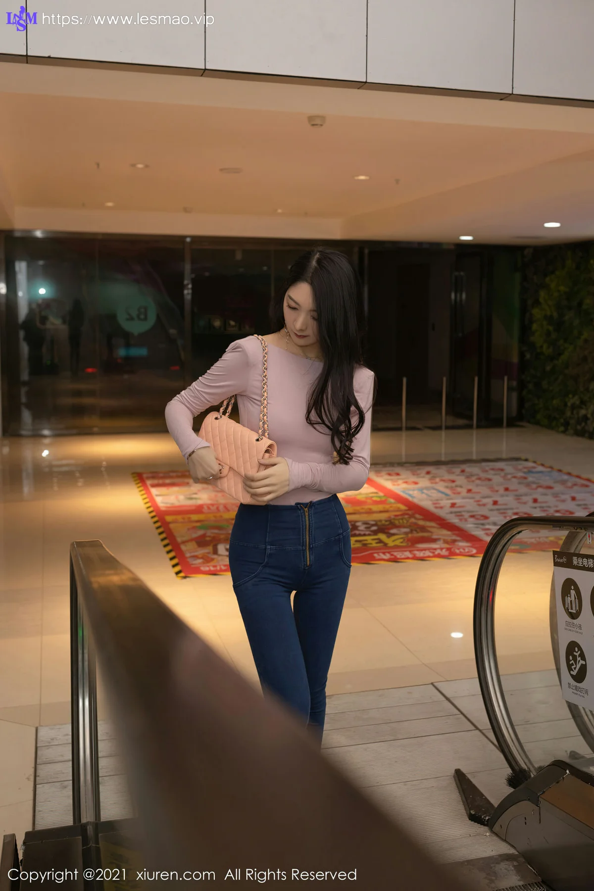 XiuRen 秀人 No.3227 尾随的视觉角度  Angela00 性感写真 - 21