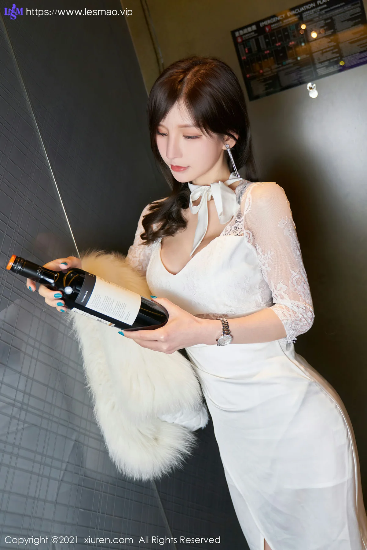 XiuRen 秀人 No.3230  酒后的Sandy 周于希Sandy 情景写真 - 11