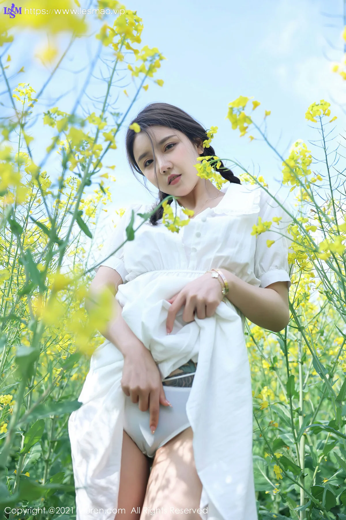 XiuRen 秀人 No.3276   户外花丛外拍系列 夏西CiCi - 12