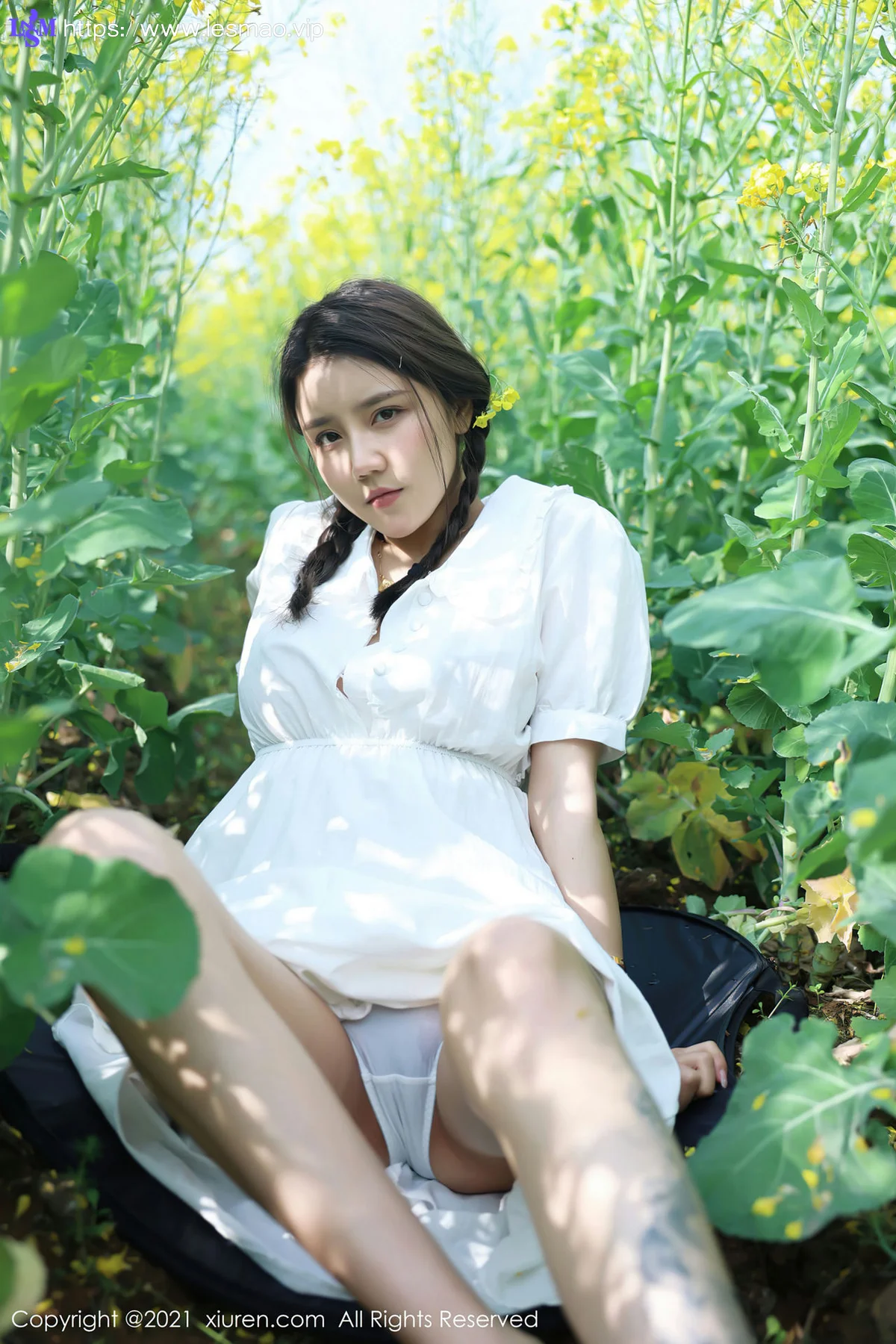 XiuRen 秀人 No.3276   户外花丛外拍系列 夏西CiCi - 18