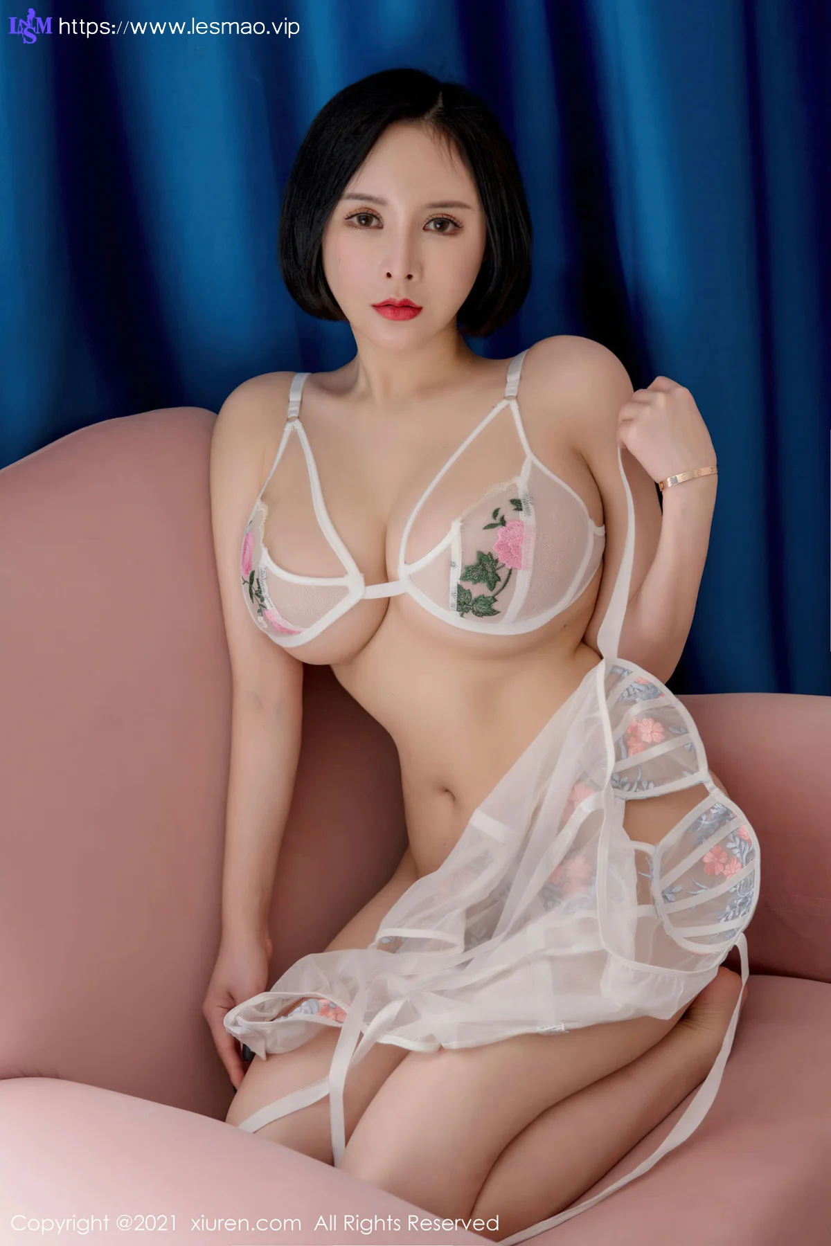 XiuRen 秀人 No.3296  90后豪乳御姐 韩珊珊  第三弹 - 31