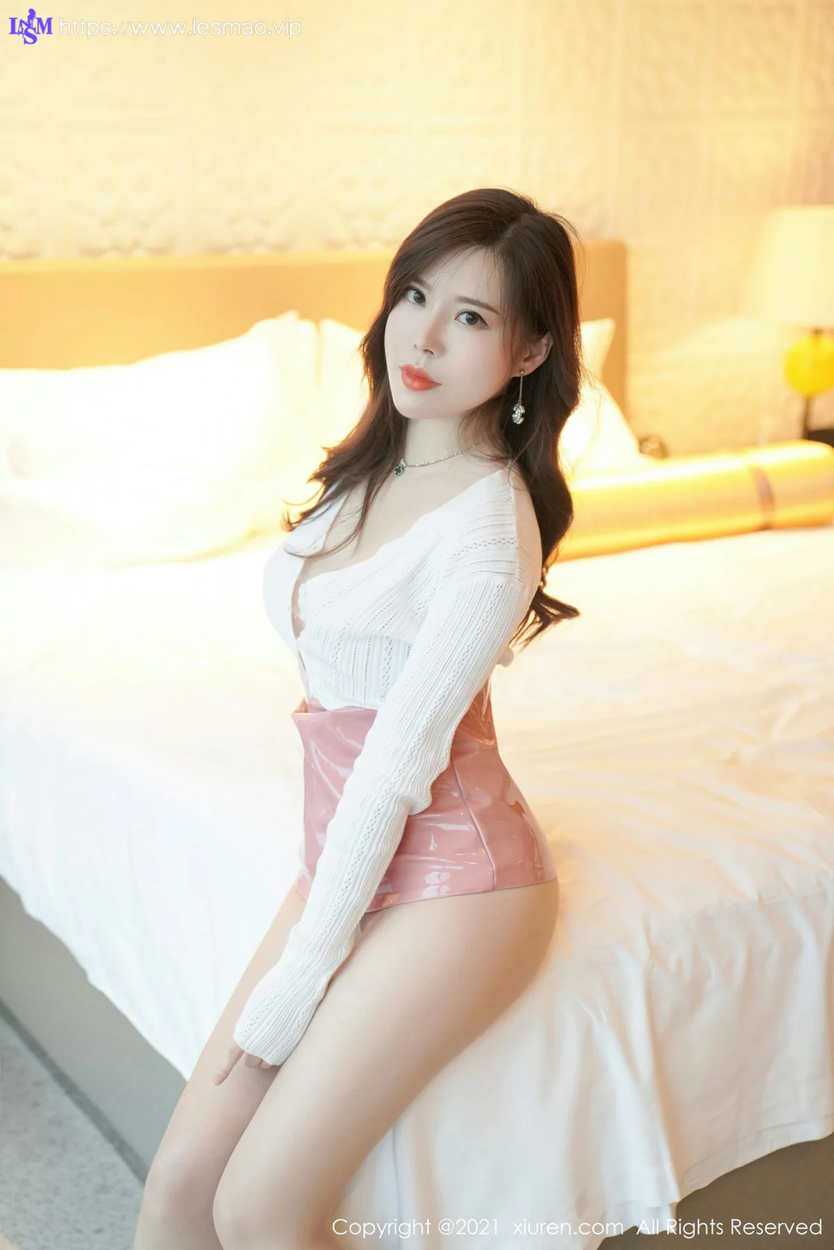 XiuRen 秀人 No.3297  粉色皮裙与丝袜美腿 白茹雪Abby 性感写真 - 31