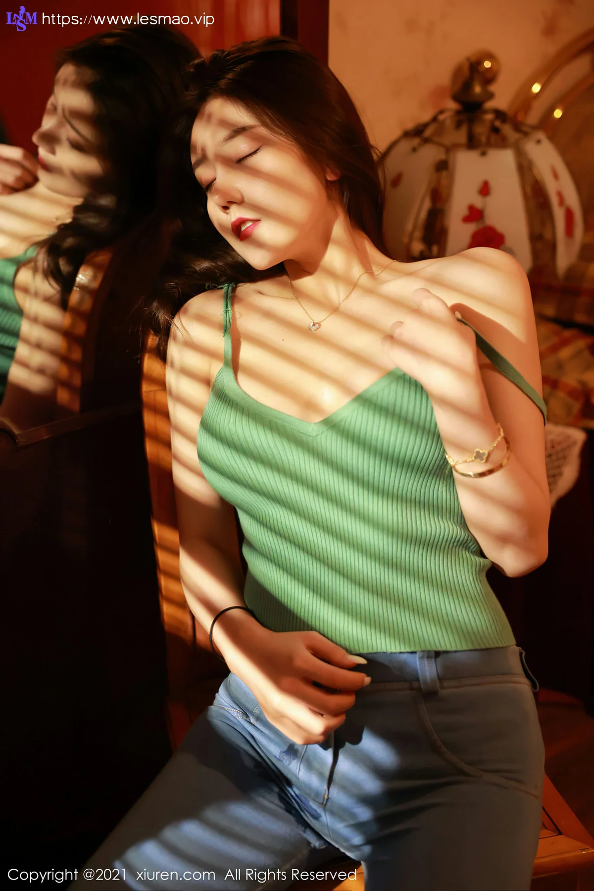 XiuRen 秀人 No.3309 暖色调下私房  夏西CiCi 视觉魅惑写真 - 11