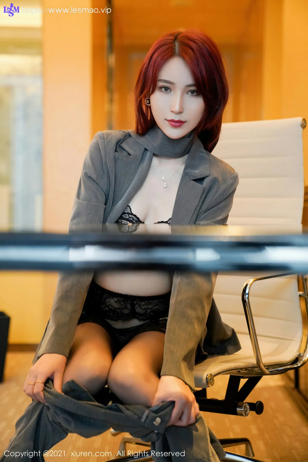 XiuRen 秀人 No.3368  经典职场职业OL 周慕汐baby 制服性感写真 - 31
