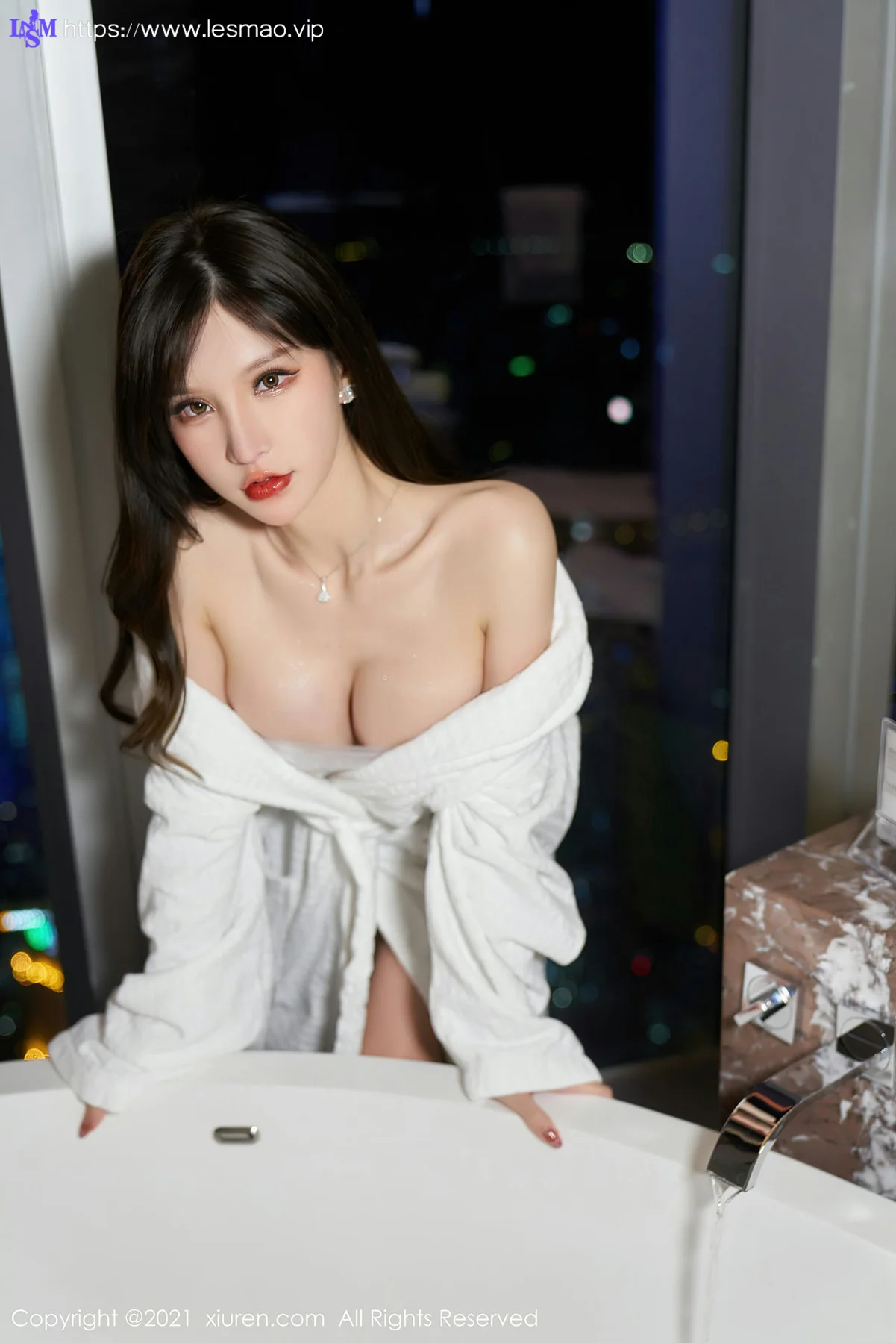 XiuRen 秀人 No.3386  浴室诱惑媚态十足 周于希Sandy 性感写真 - 19