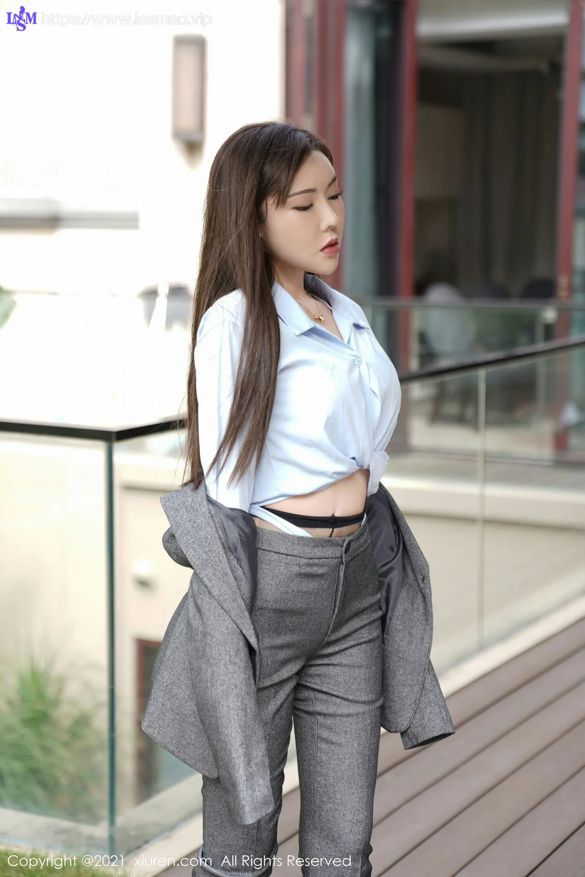XiuRen 秀人 No.3390  职场职业装系列 萌汉药baby 江浙沪旅拍写真 - 17