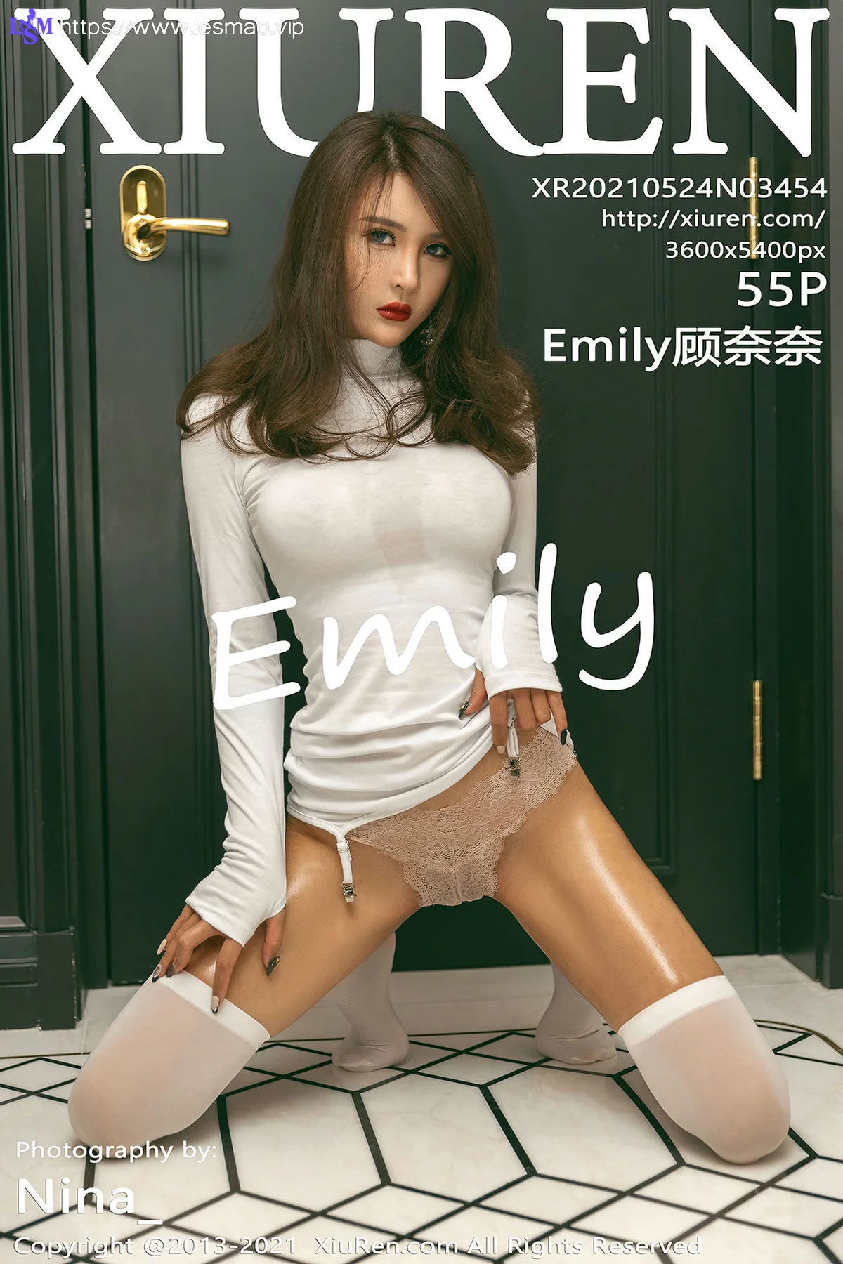 XiuRen 秀人 No.3454  紧身服饰与吊袜 Emily顾奈奈 澳门旅拍写真 - 56