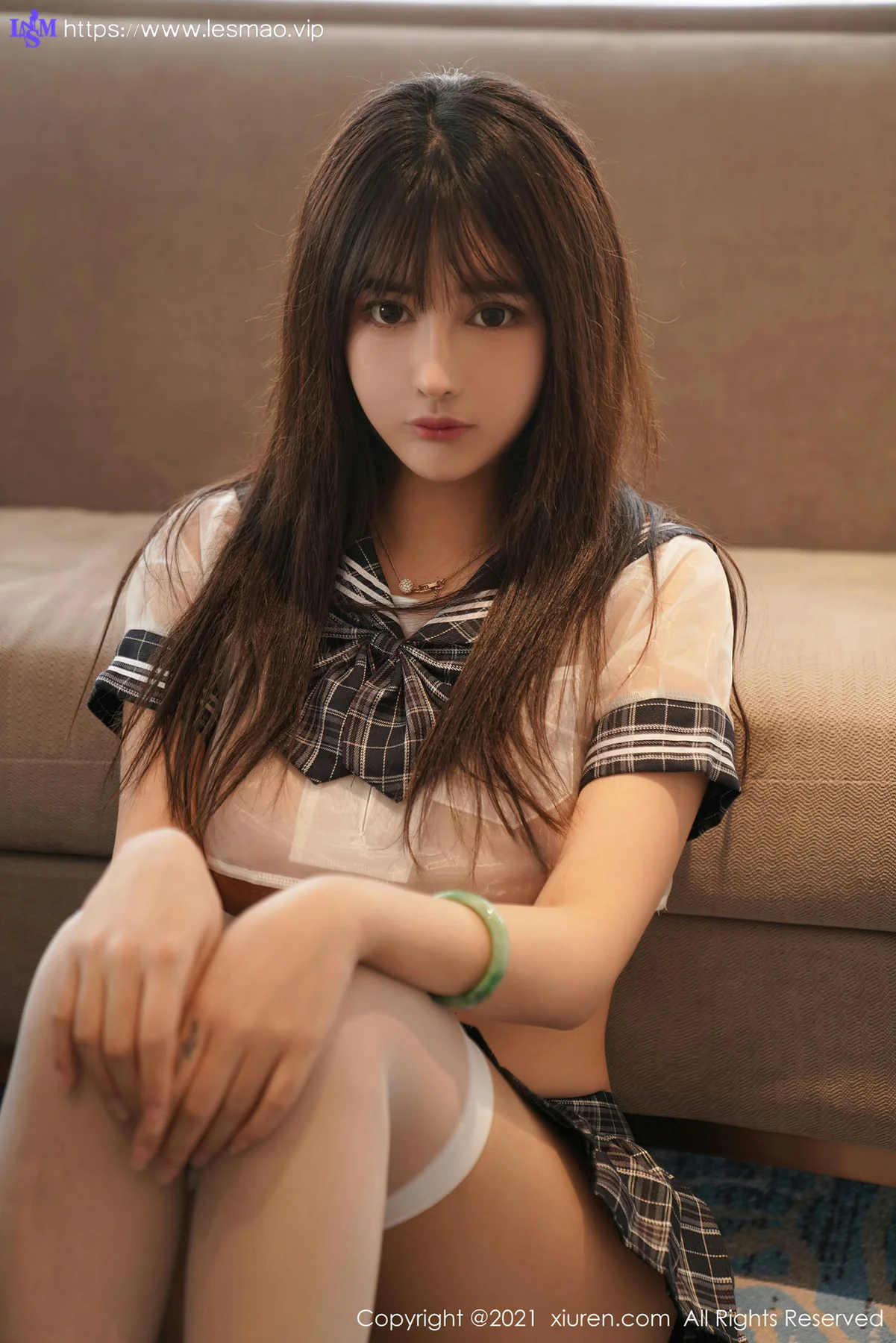 XiuRen 秀人 No.3469  经典的JK制服主题 萌奈子 性感写真 - 18