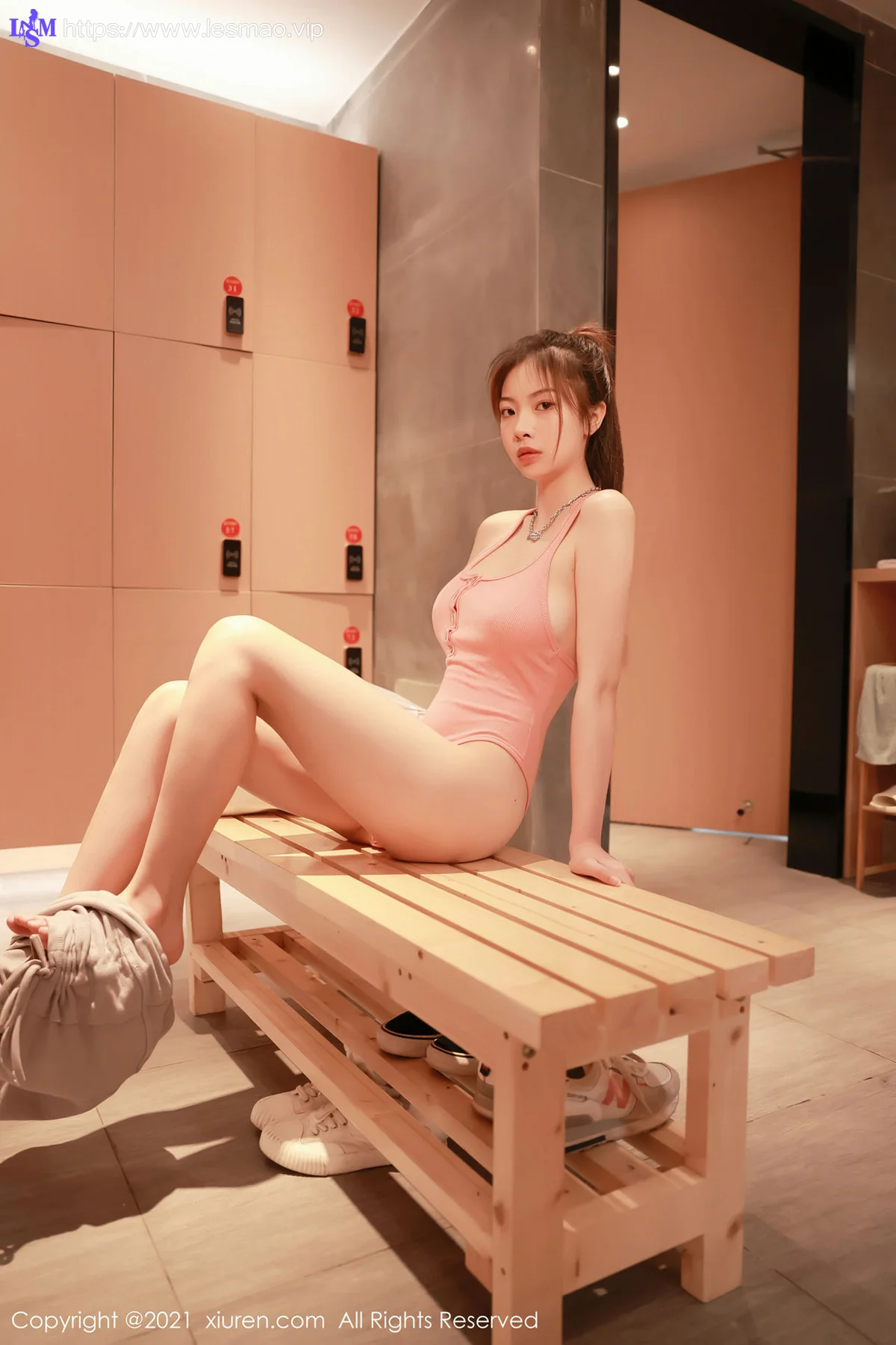 XiuRen 秀人 No.3475  健身房主题系列新人模特 明日花桃桃 首套写真 - 36