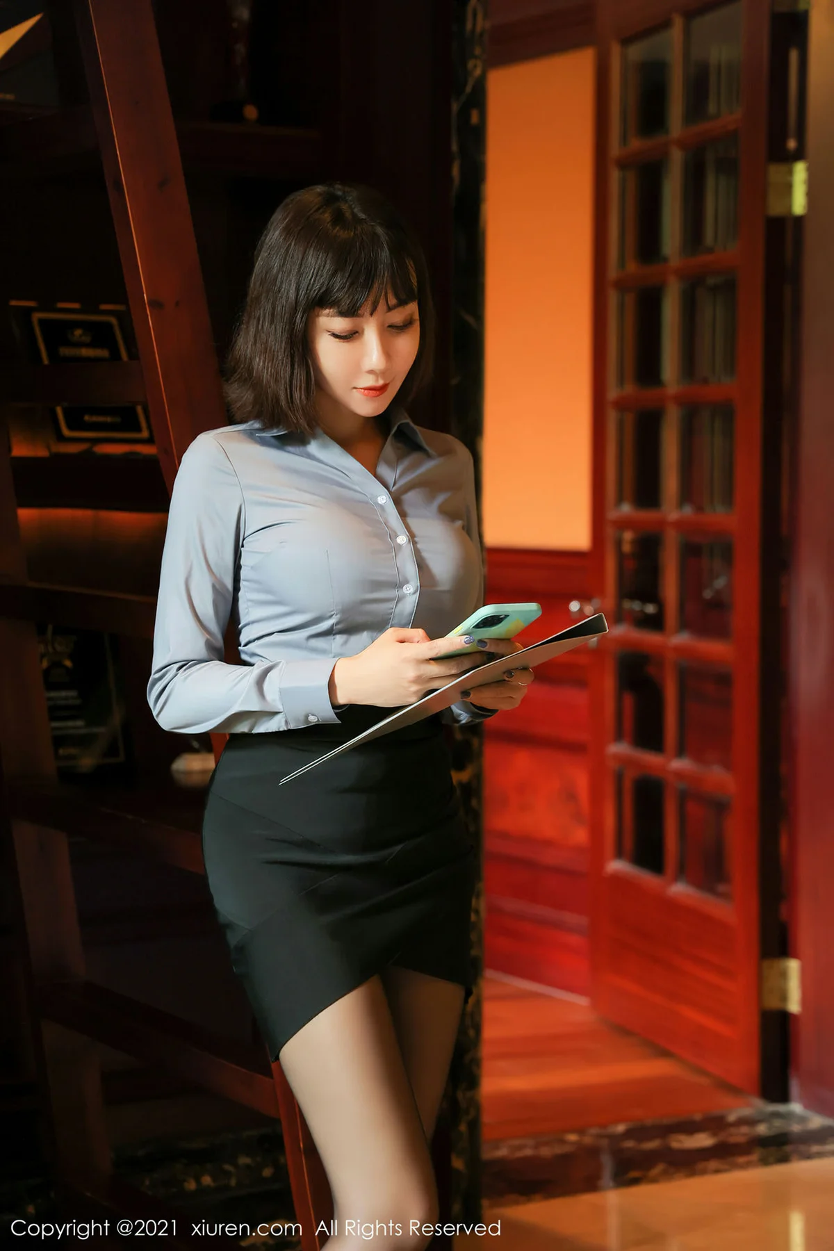 XiuRen 秀人 No.3495  性感御姐 果儿Victoria 北京旅拍 - 27