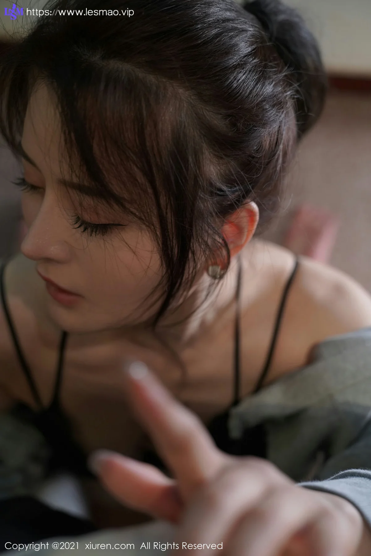 XiuRen 秀人 No.3516  紧身服饰与高难度动作 璀灿 性感写真 - 13