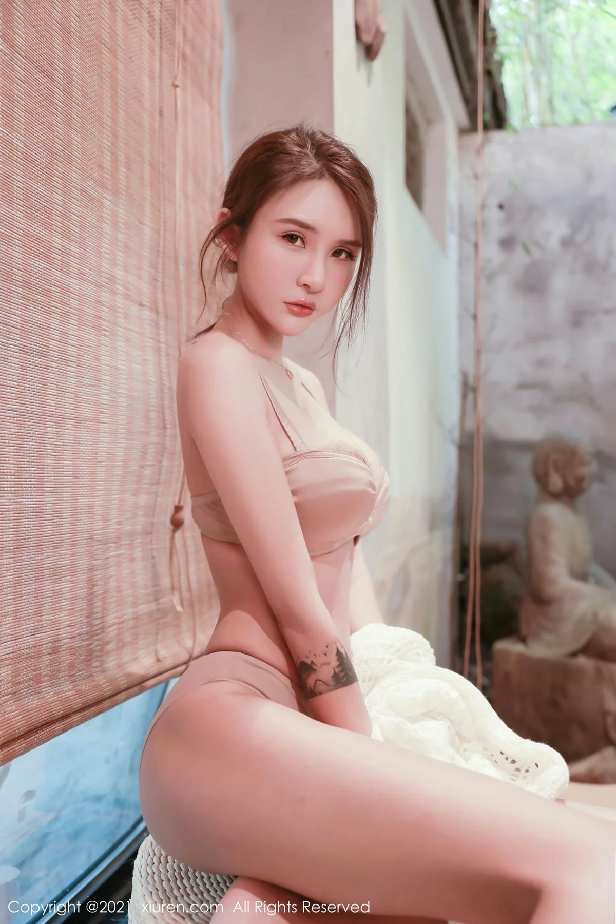 XiuRen 秀人 No.3530 茶室主题系列 Emily尹菲 性感写真 - 28