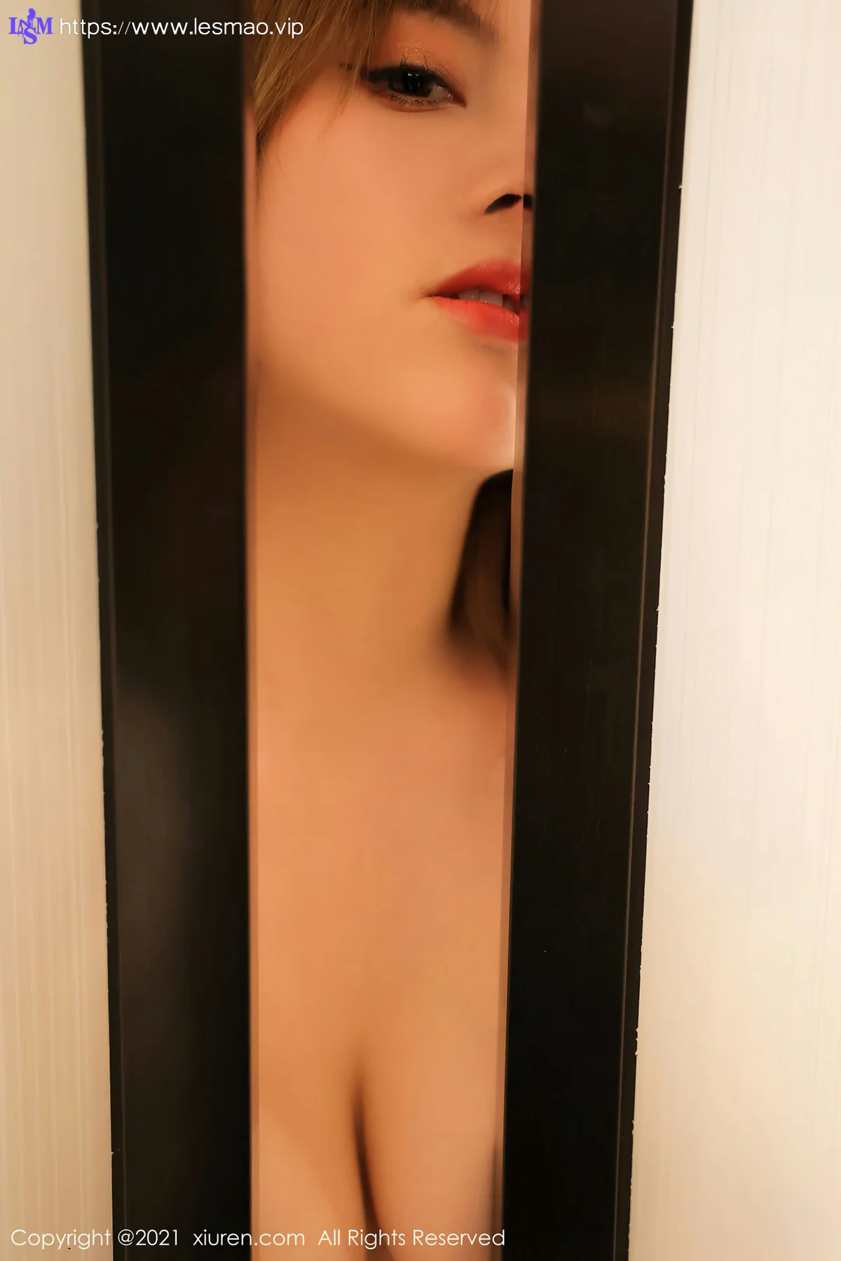 XiuRen 秀人 No.3534 的车拍系列 豆瓣酱 白色吊袜性感写真3 - 35