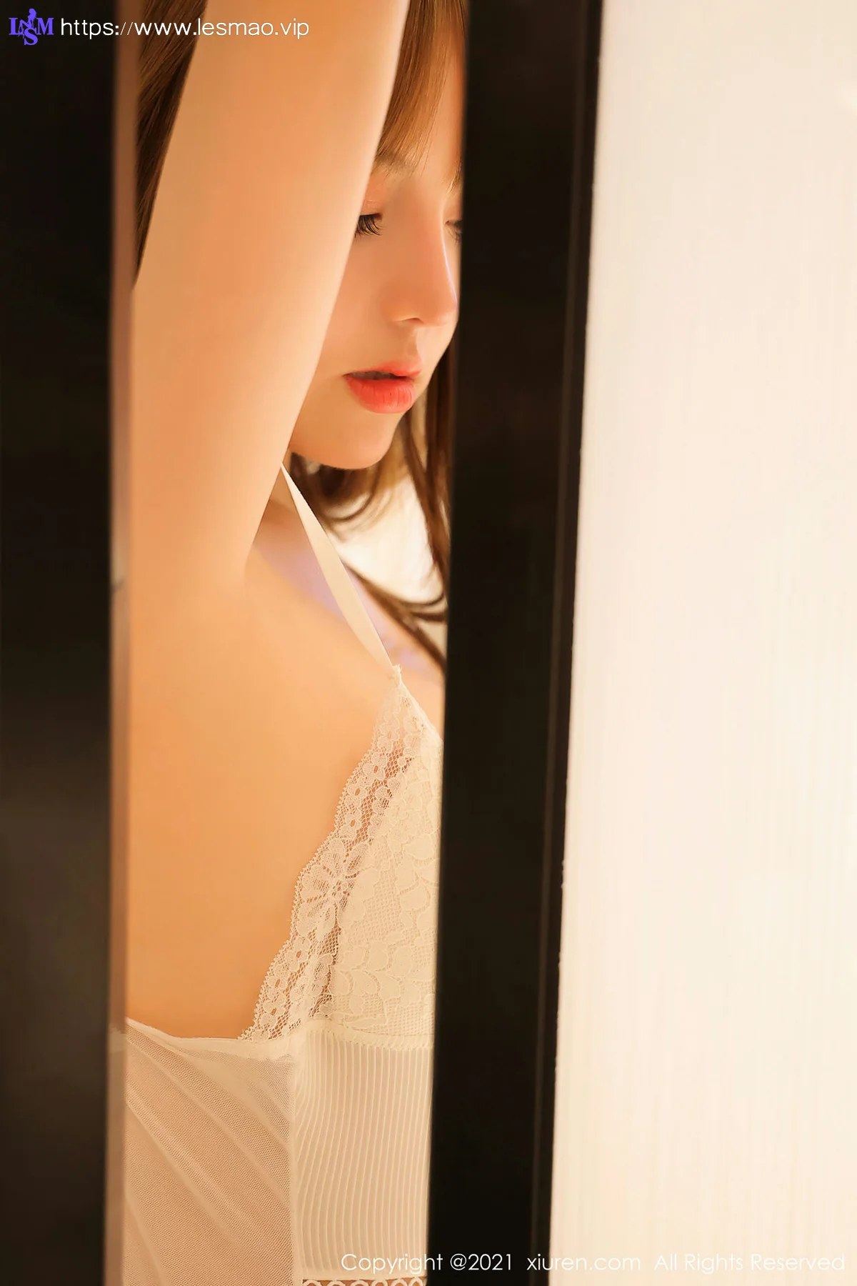 XiuRen 秀人 No.3534 的车拍系列 豆瓣酱 白色吊袜性感写真3 - 37